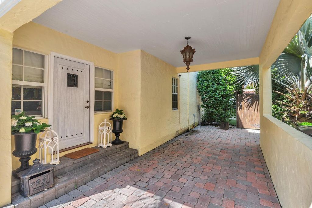 Photo of 3213 Vincent Road, West Palm Beach, FL 33405 (MLS # R11154604)