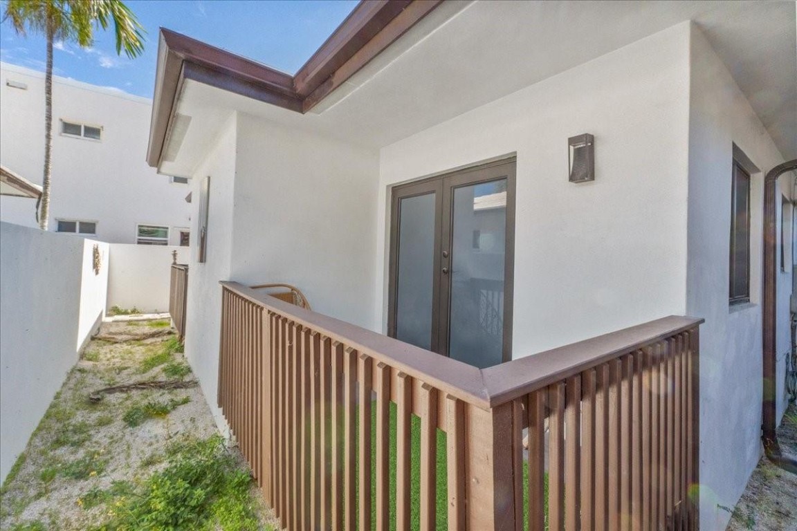 HOLLYWOOD BEACH SECOND AD - Residential