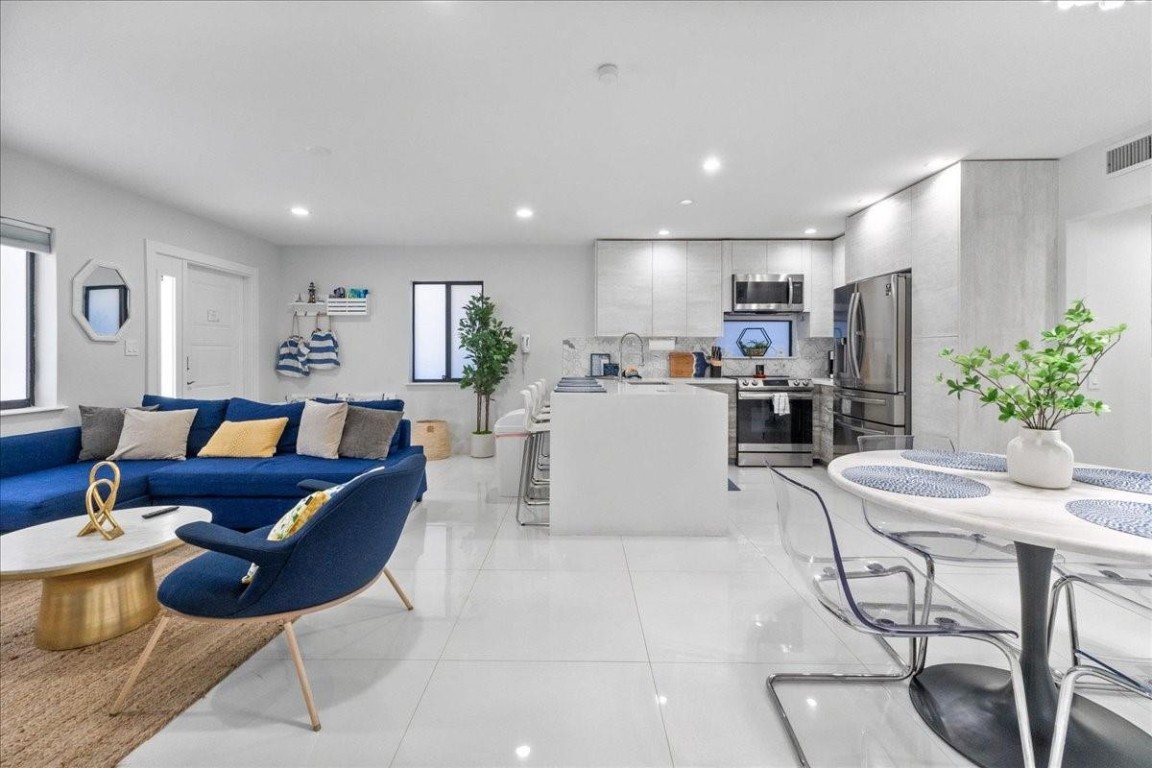 HOLLYWOOD BEACH SECOND AD - Residential