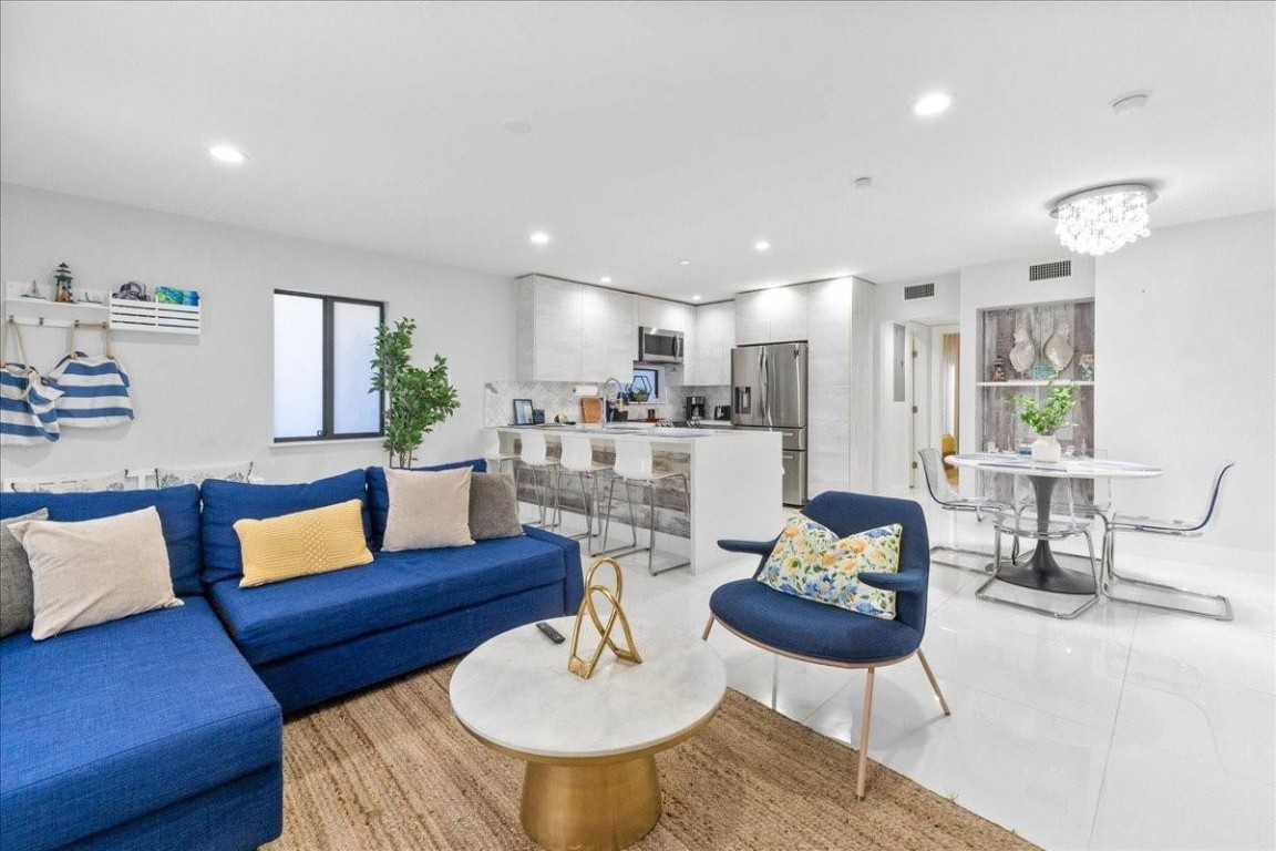 HOLLYWOOD BEACH SECOND AD - Residential