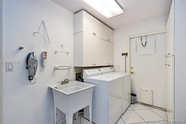Golf-Tam Village 119-18 B - Residential