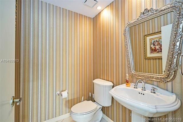 Golf-Tam Village 119-18 B - Residential