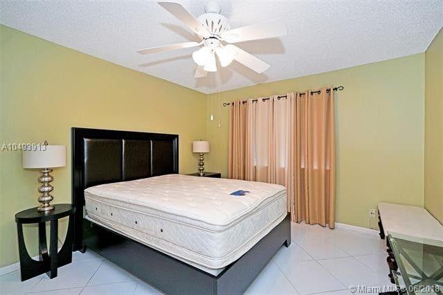 Golf-Tam Village 119-18 B - Residential