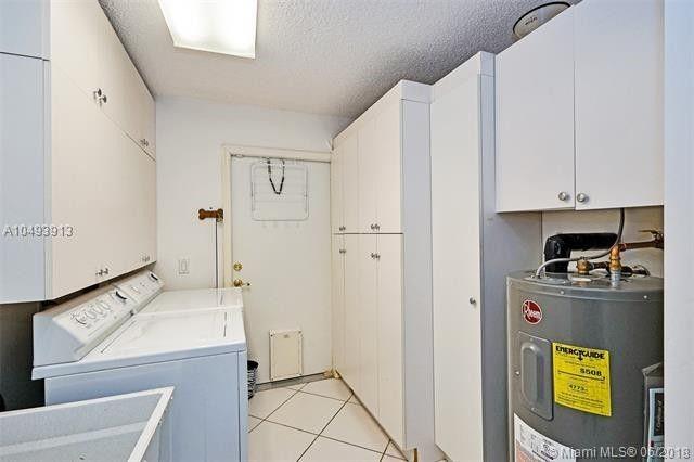Golf-Tam Village 119-18 B - Residential