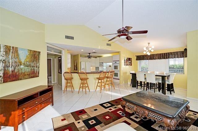 Golf-Tam Village 119-18 B - Residential