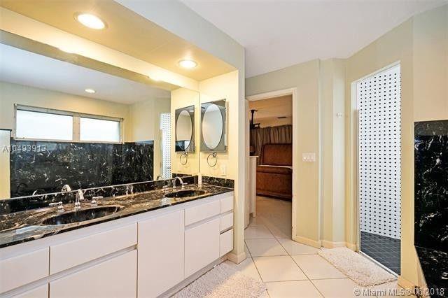 Golf-Tam Village 119-18 B - Residential