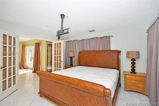 Golf-Tam Village 119-18 B - Residential