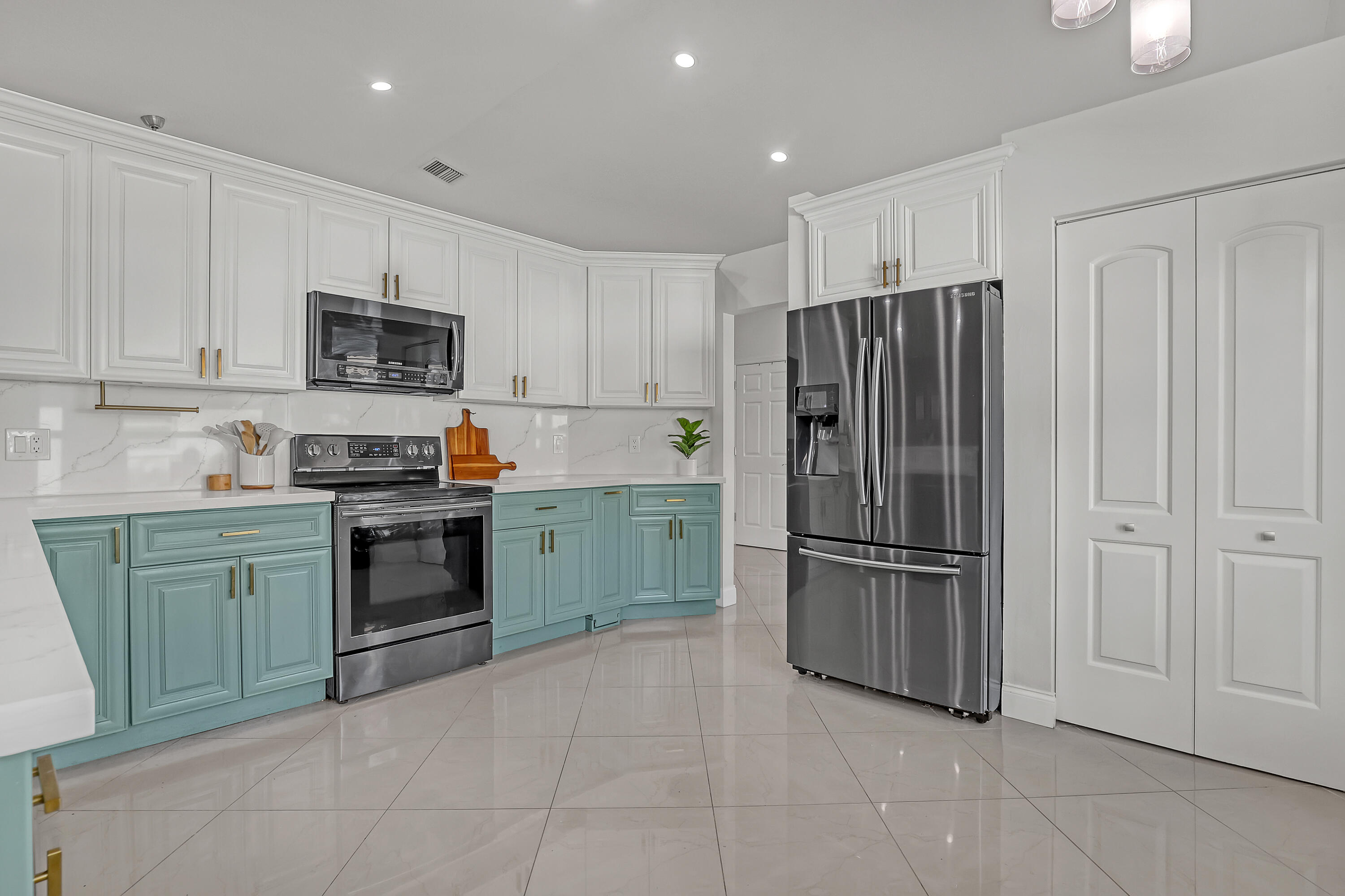 ASPEN RIDGE - Residential