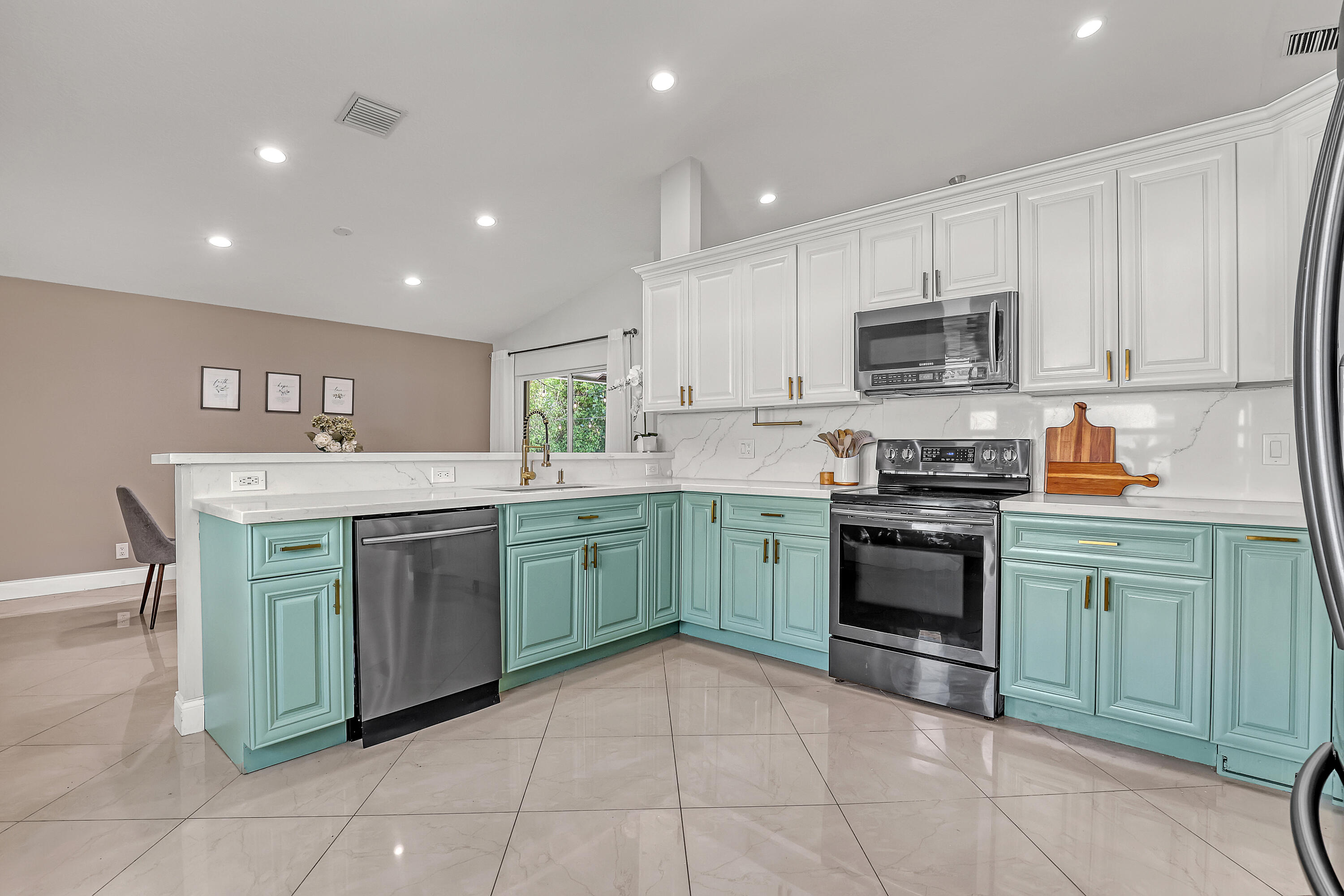 ASPEN RIDGE - Residential