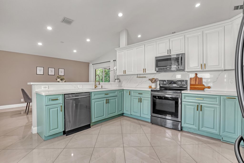 Photo of 5770 Aspen Ridge Circle, Delray Beach, FL 33484 (MLS # B26005091)