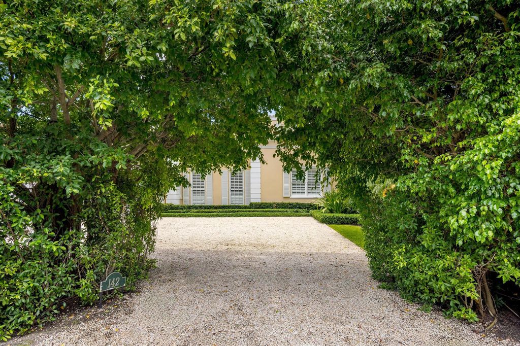 Photo of 142 Casa Bendita, Palm Beach, FL 33480 (MLS # R11096836)