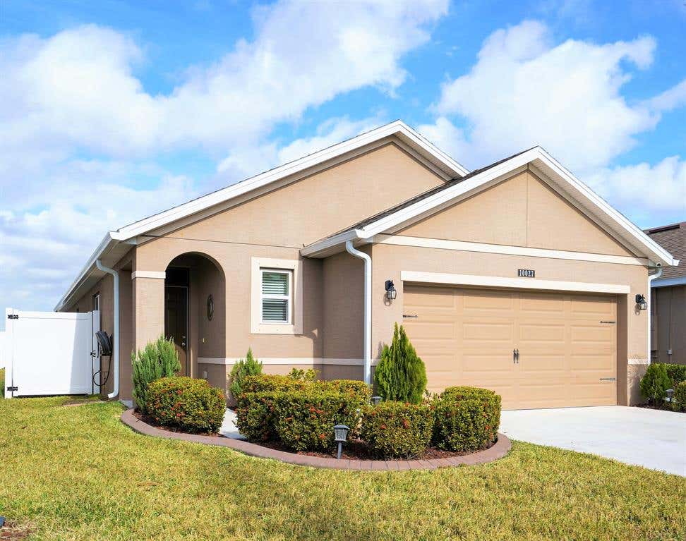 Photo of 10027 SW Newberry Avenue Ave, Port St Lucie, FL 34987 (MLS # R10687740)
