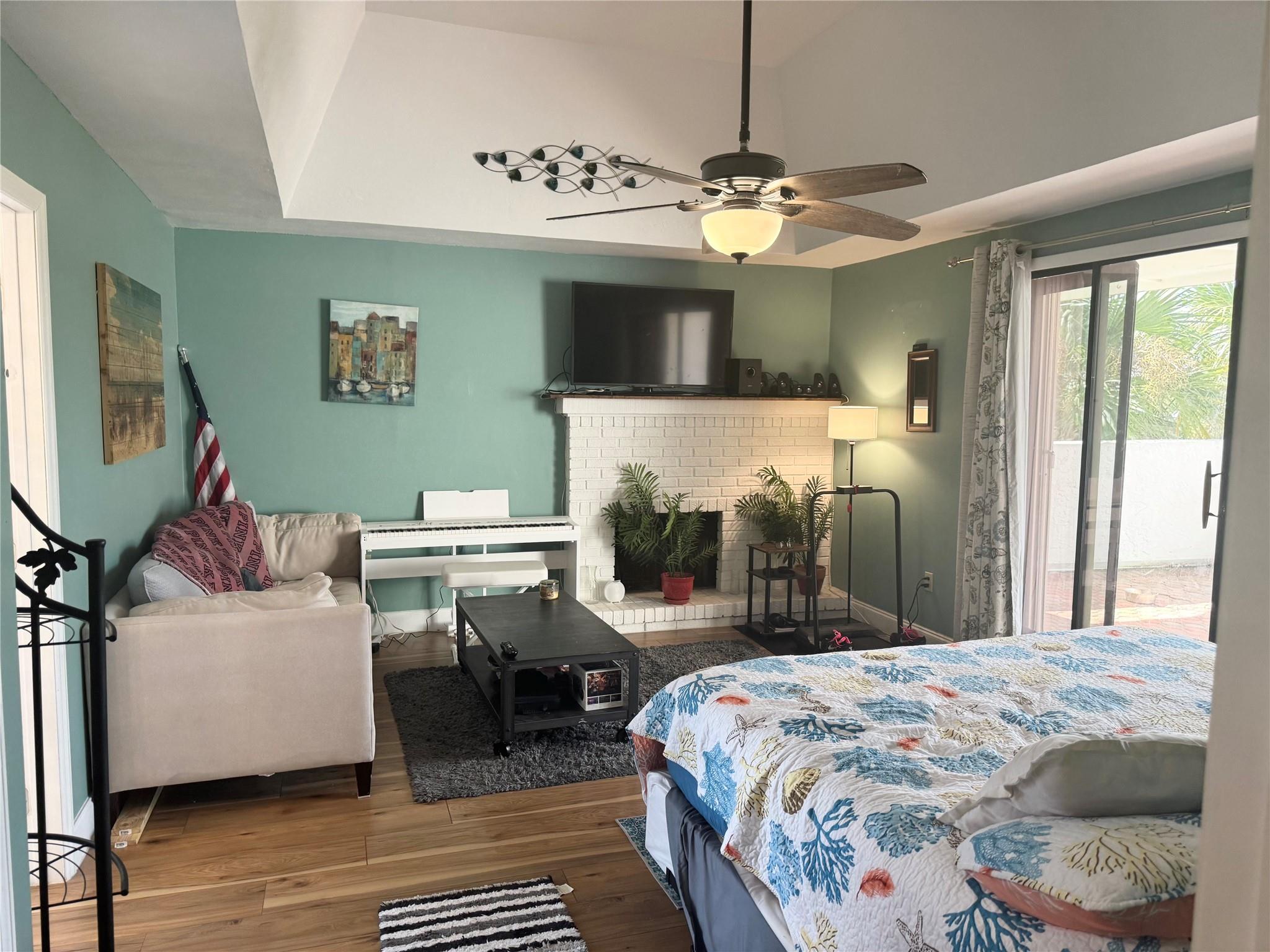 Lakeshore Village at Mead - Residential