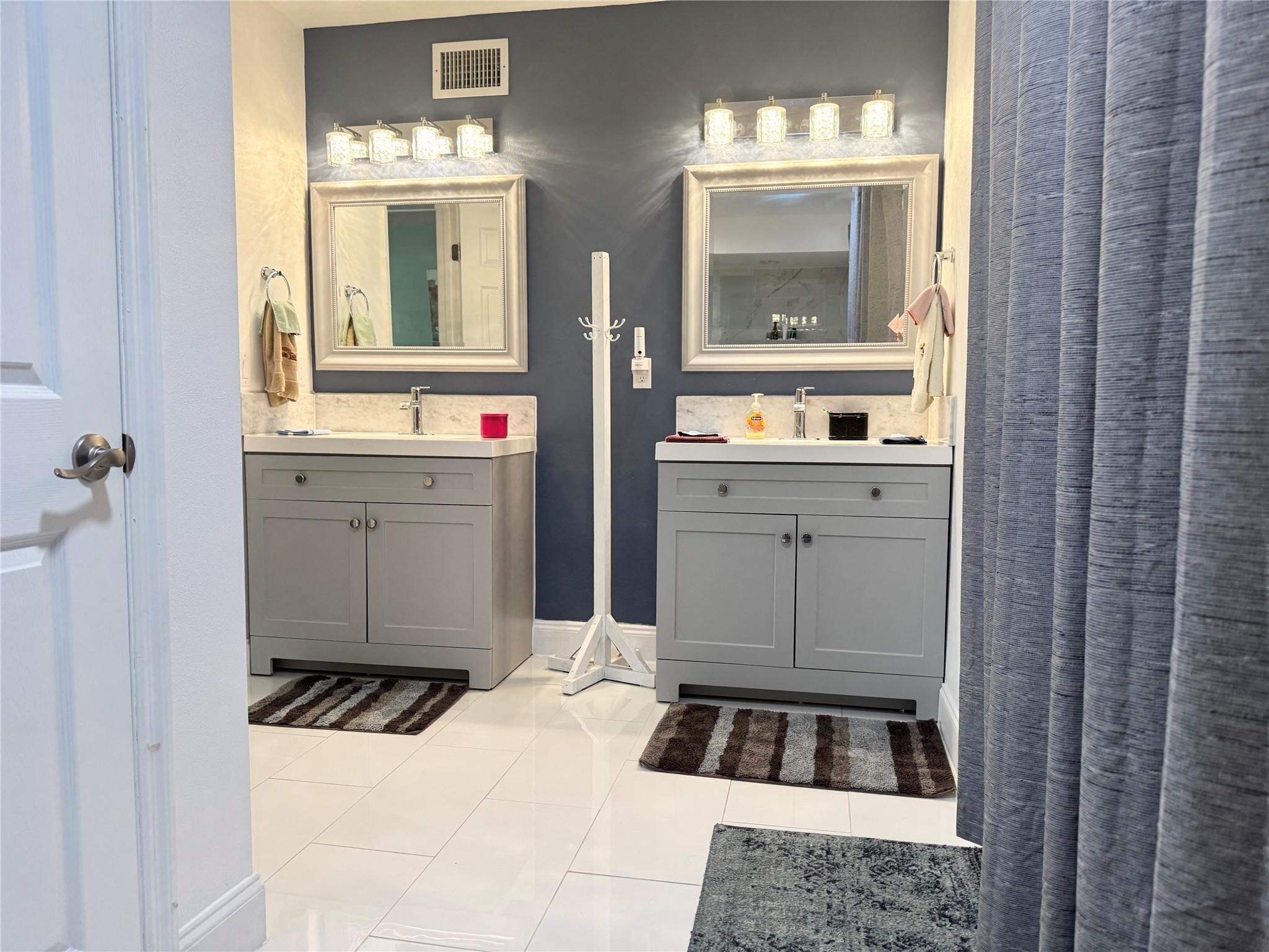 Lakeshore Village at Mead - Residential