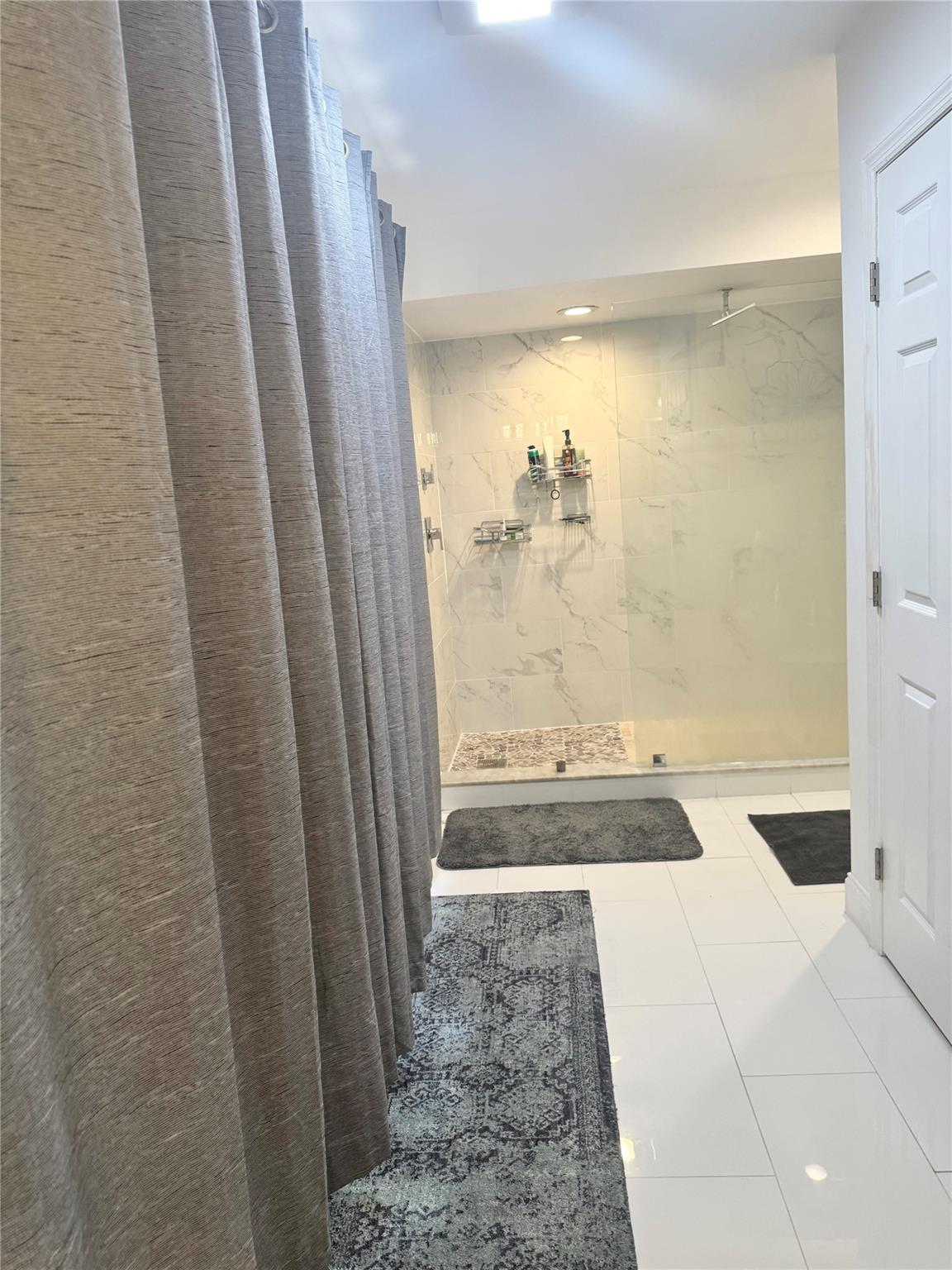 3500 Twin Lakes Terrace 206