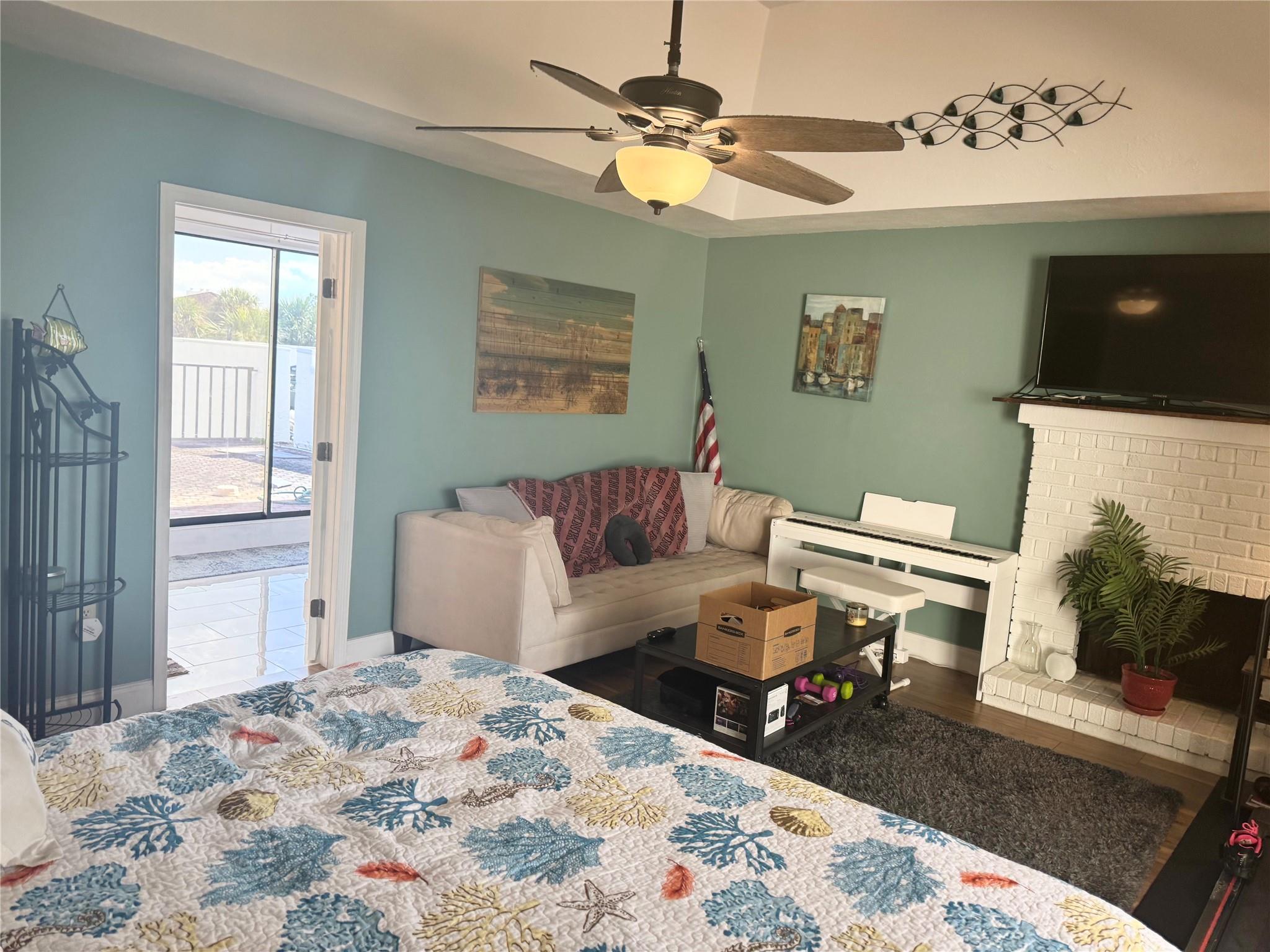 Lakeshore Village at Mead - Residential