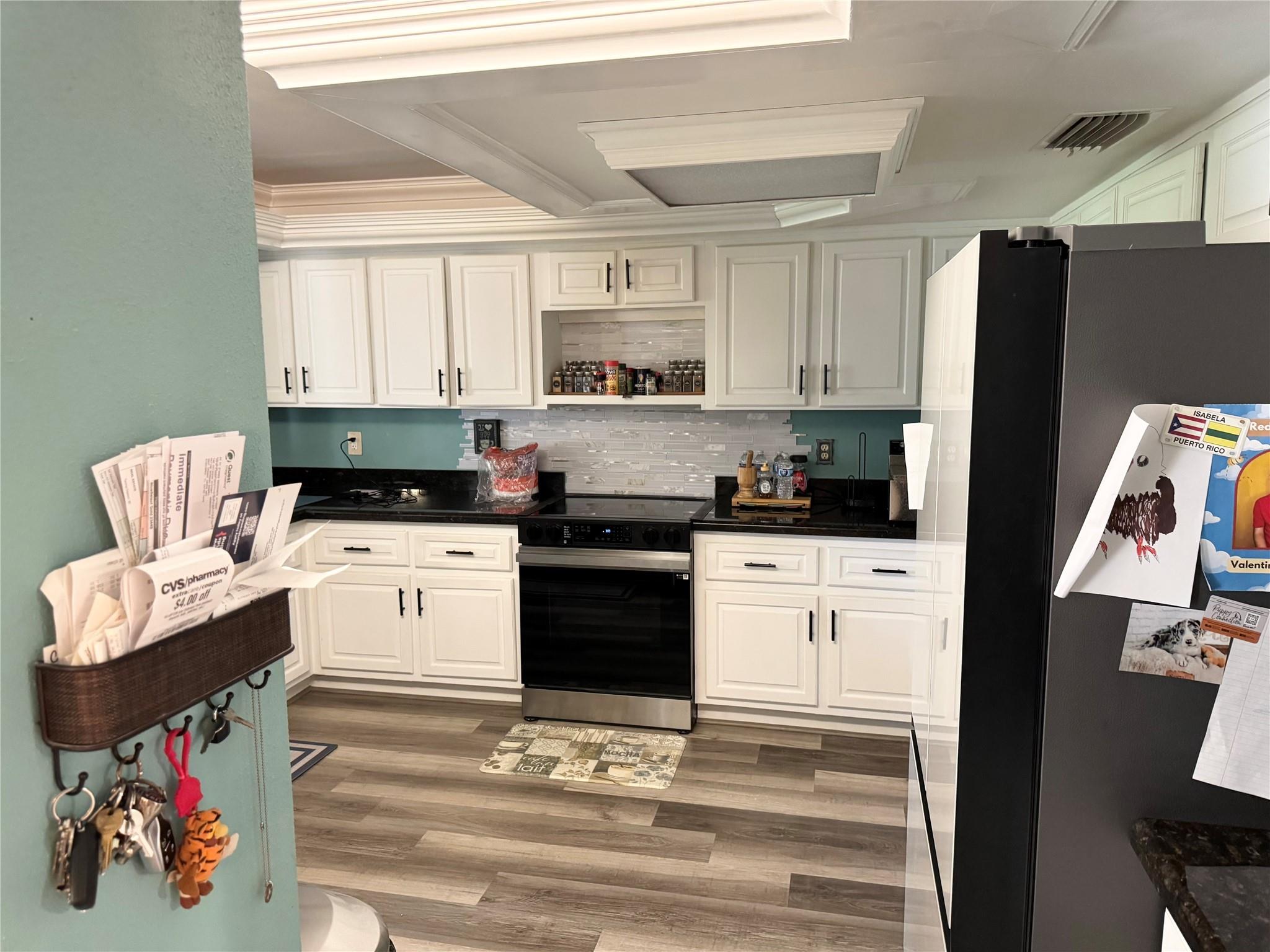 Lakeshore Village at Mead - Residential