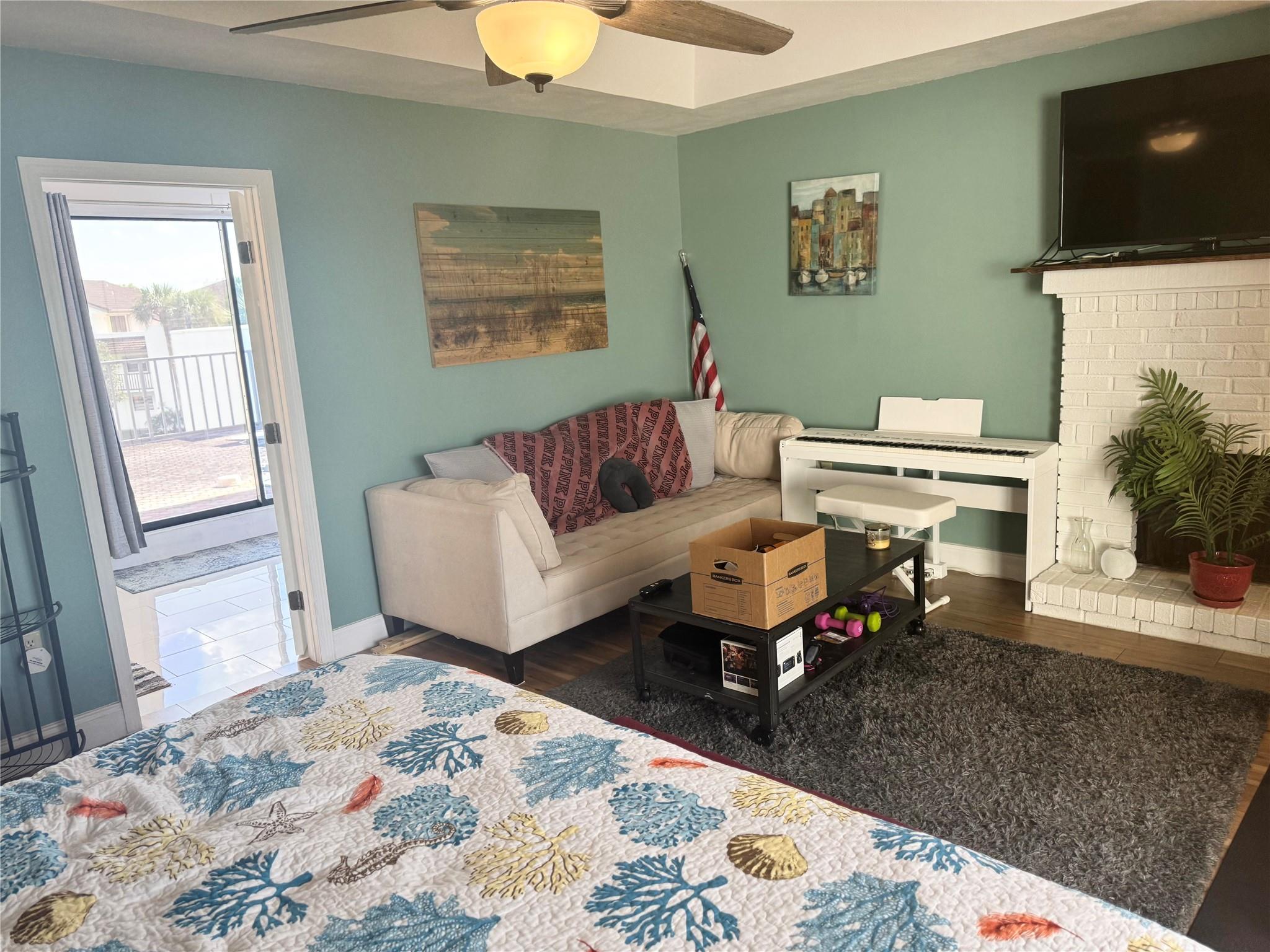 Lakeshore Village at Mead - Residential