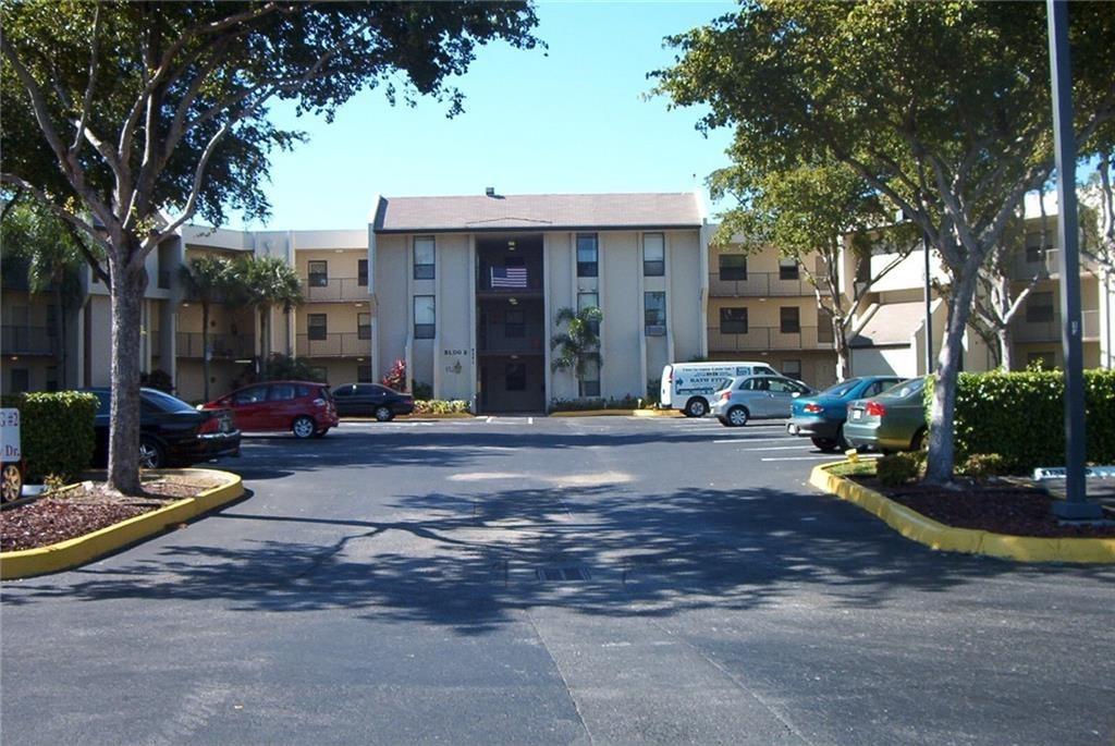 OWNER WANTS OFFERS!!!**LARGE LIGHT/BRIGHT 2/2 1ST FLOOR "CORNER" D MODEL!!!**THIS UNIT HAS GREAT POTENTIAL JUST NEEDS A LITTLE TLC!!! **EAT IN KITCHEN WITH WINDOW**HUGE PANTRY**WALK IN
CLOSETS**WASHER/DRYER HOOKUP INSIDE THE UNIT AS WELL AS COMMON LAUNDRY ON EVERY FLOOR**LARGE SCREENED PATIO WITH ACCORDIAN SHUTTERS****ASSOCIATION STATES 55+ **NO RENTING**NO PETS**
**CREDIT SCORE MIN OF 650**WATER, TRASH, BLDG INSURANCE AND BASIC CABLE INCLUDED**NOTE:THERE
ARE 2 MAINTENANCES THE BLDG IS $315.00 & THE MASTER IS $135.00 MONTHLY!!*EASY TO SHOW & SELL!! LET'S MAKE A DEAL!!!!