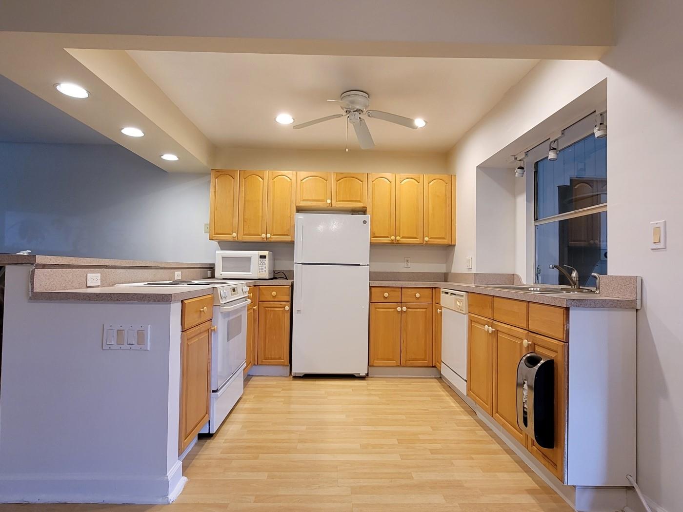 3150 Meridian Way 11