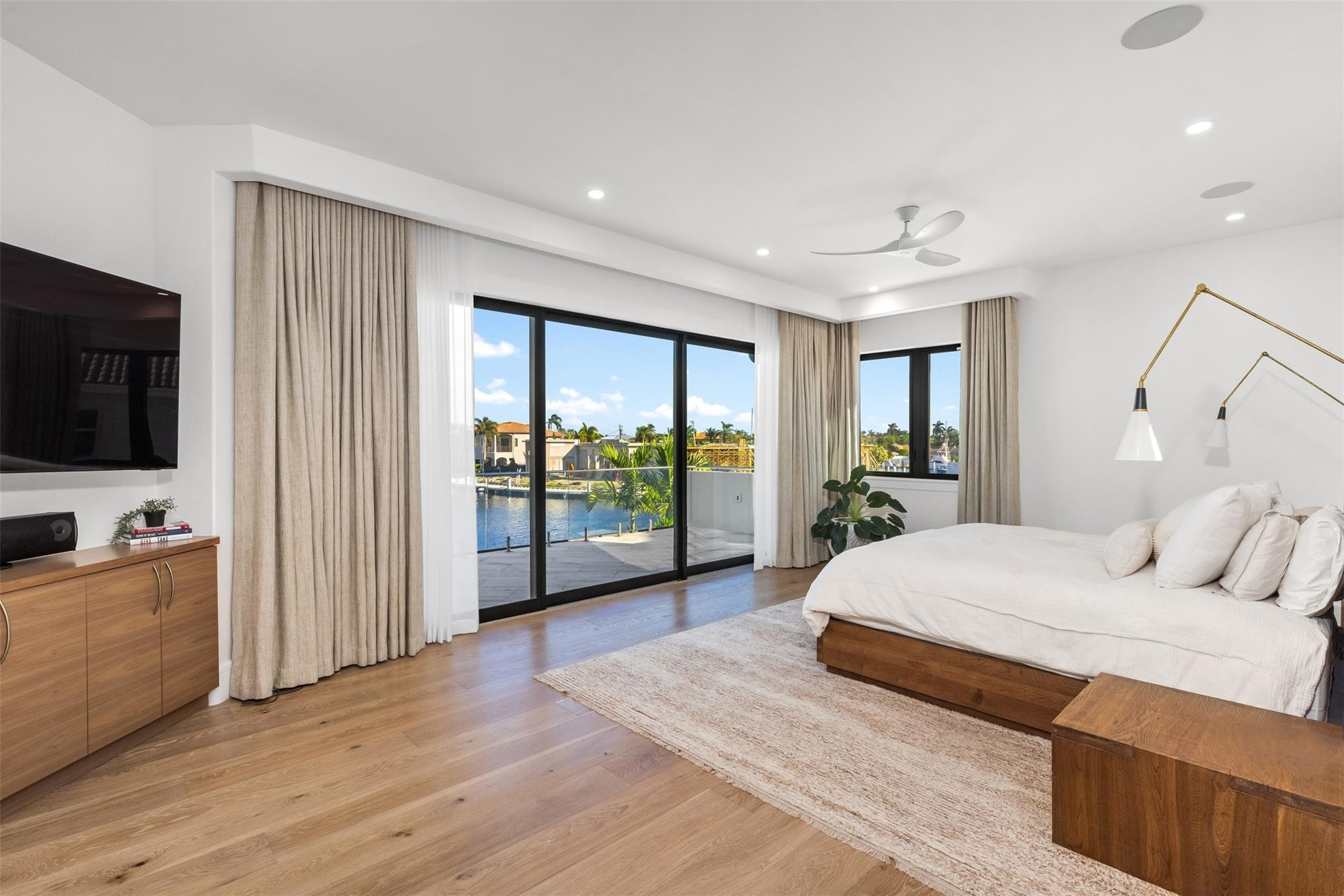 Lighthouse Point 6th Sec - Residential