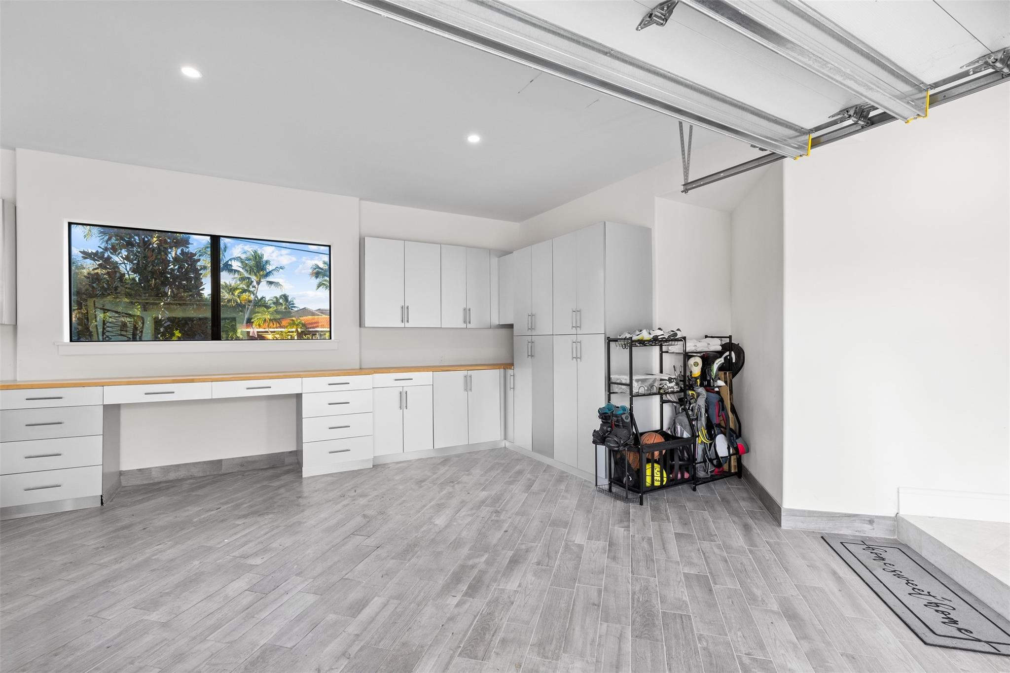 Lighthouse Point 6th Sec - Residential