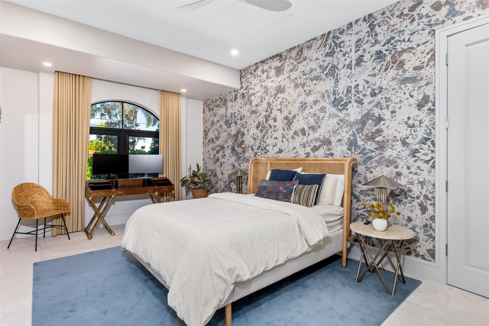 Lighthouse Point 6th Sec - Residential