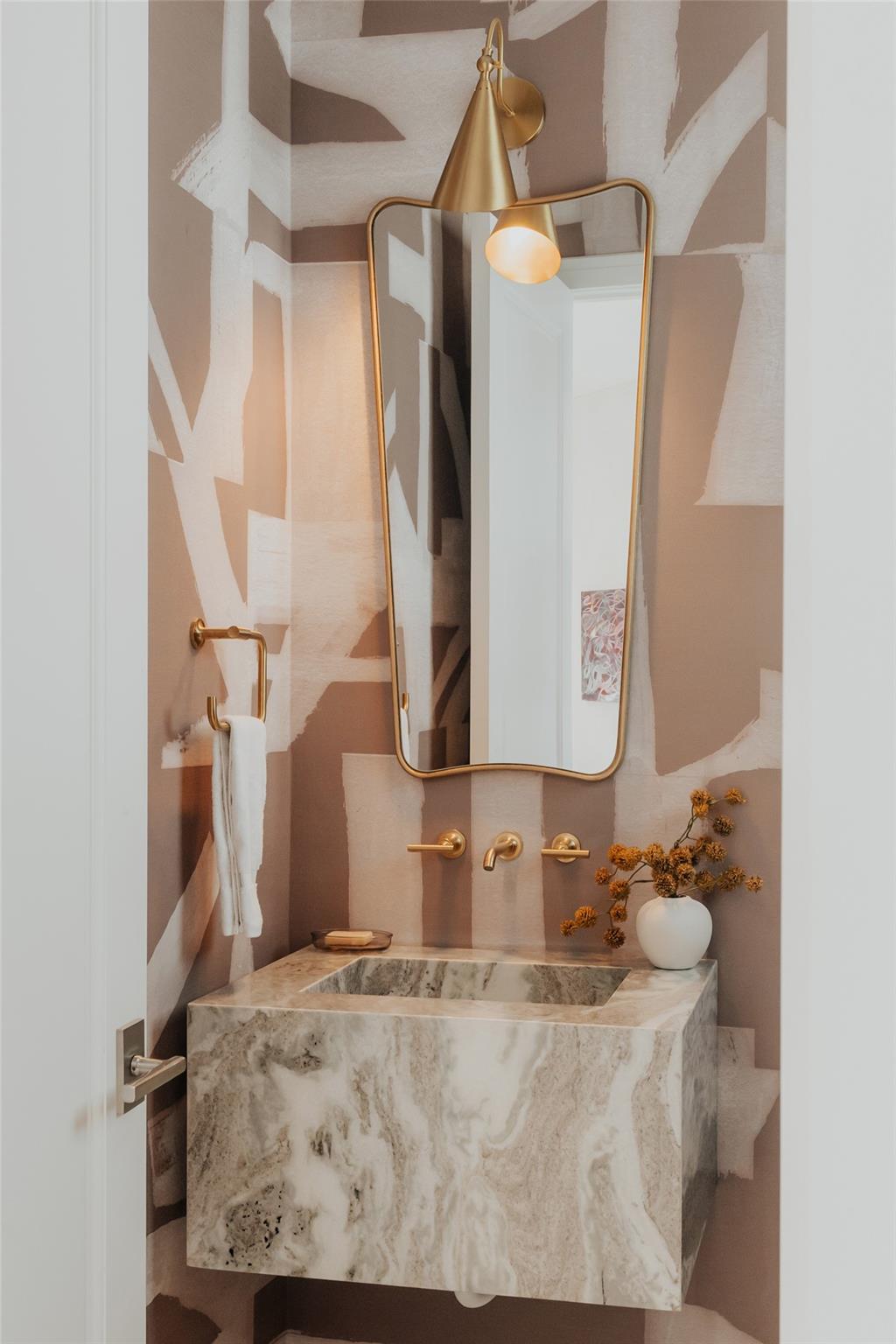 Lighthouse Point 6th Sec - Residential