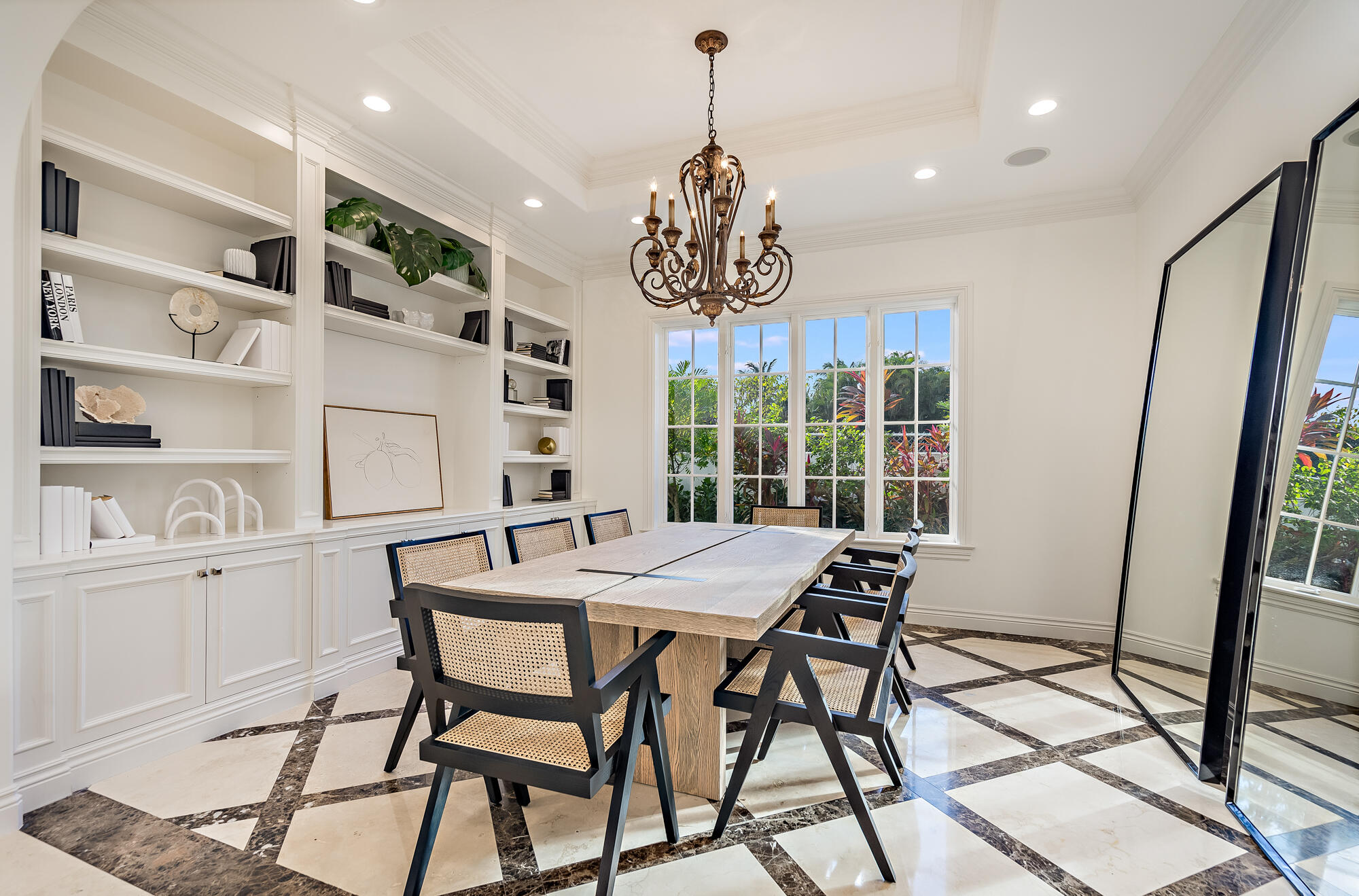 EL ENCANTO - Residential Lease