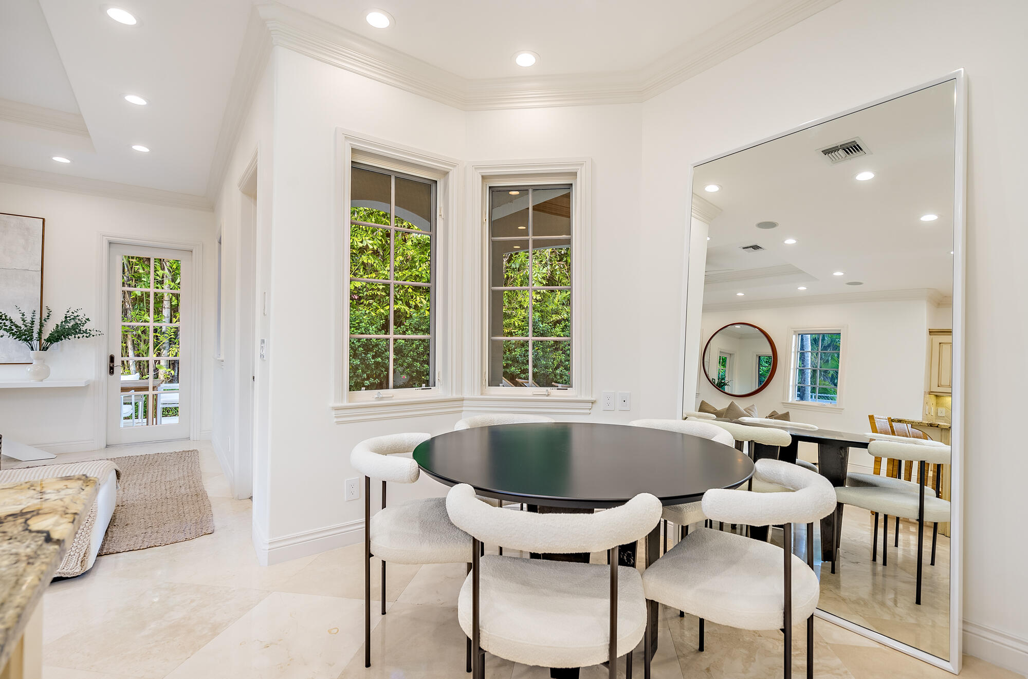 EL ENCANTO - Residential Lease