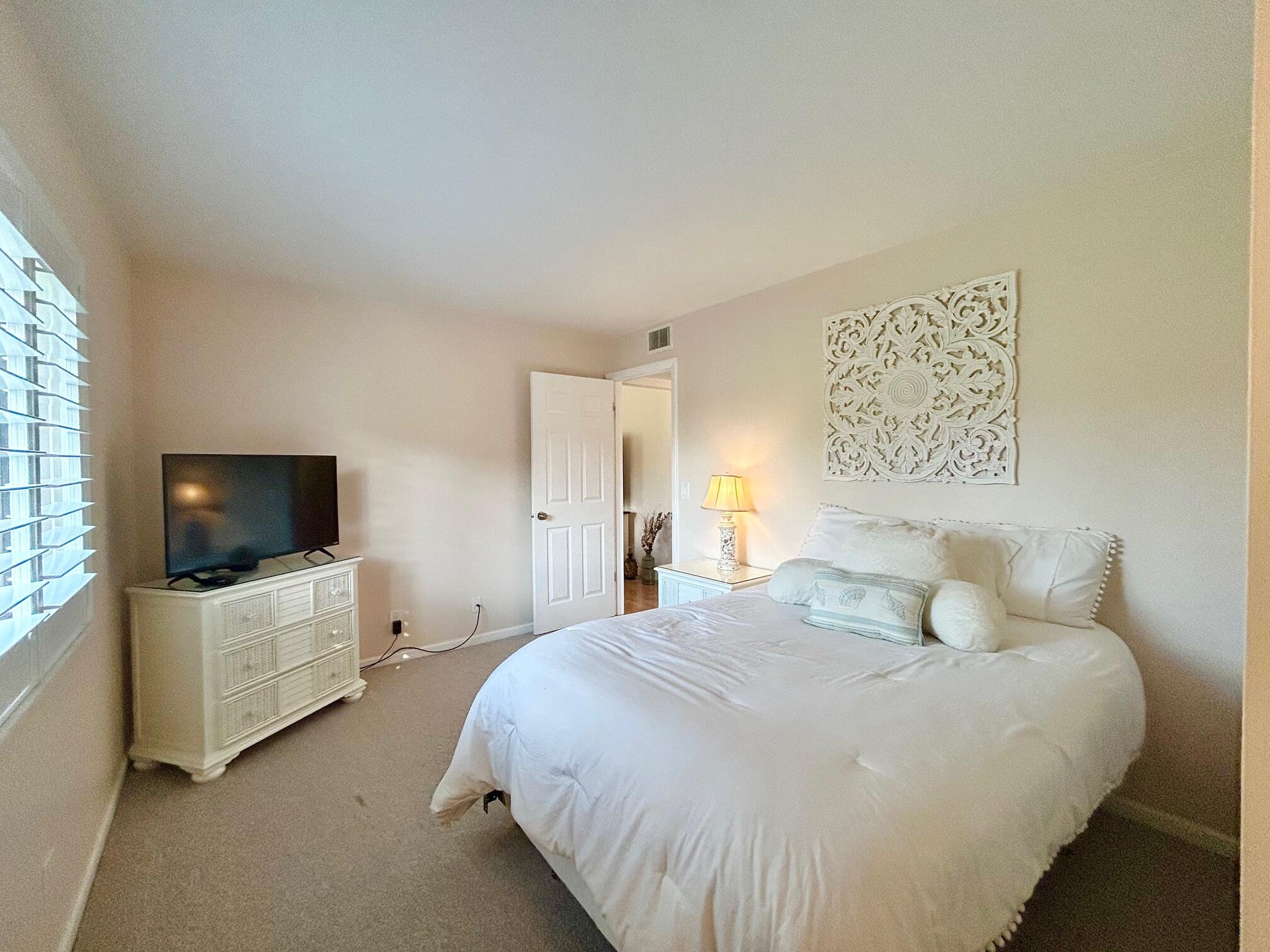PINE RIDGE SOUTH IV CONDO - Residential Lease