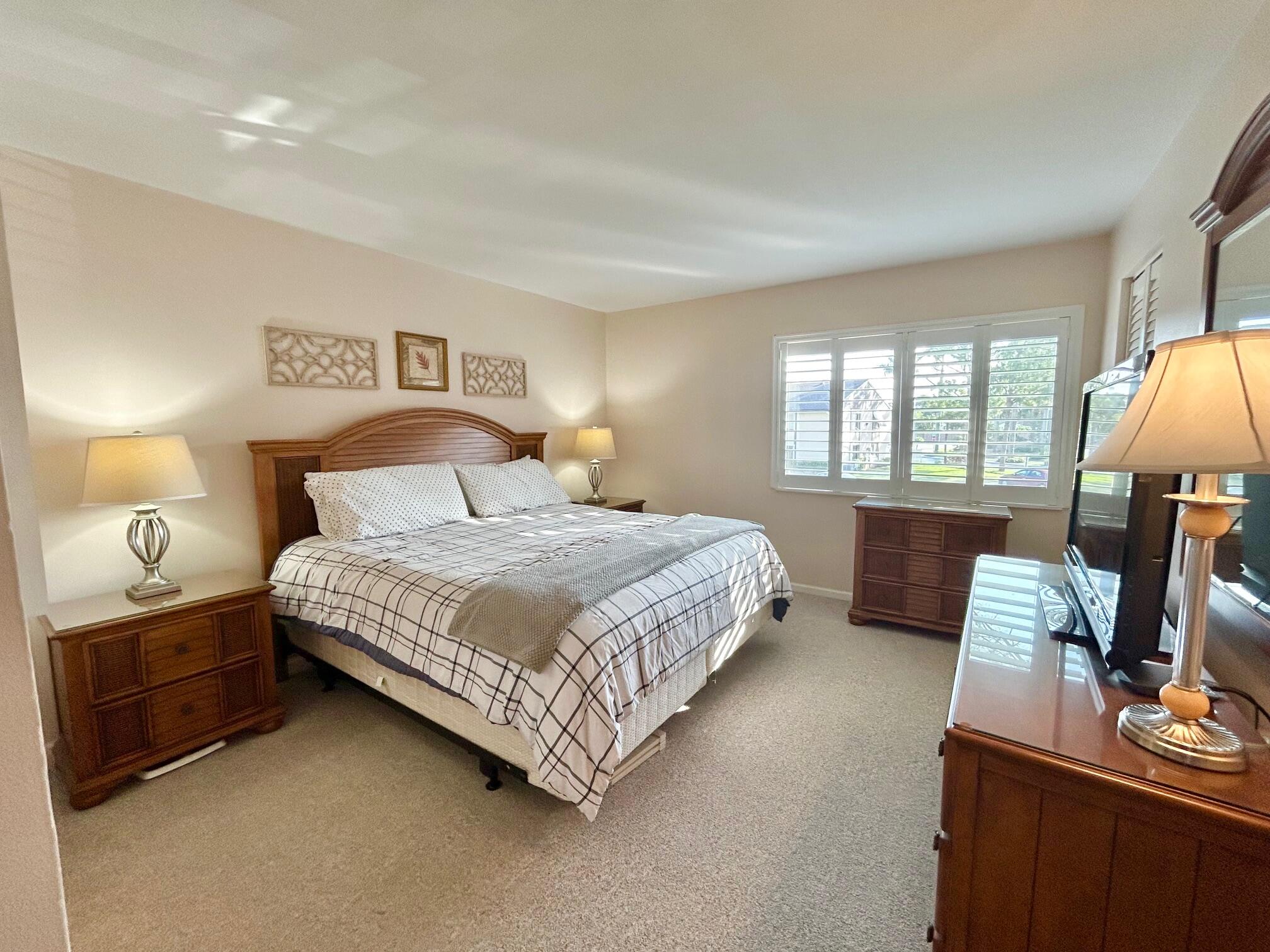PINE RIDGE SOUTH IV CONDO - Residential Lease