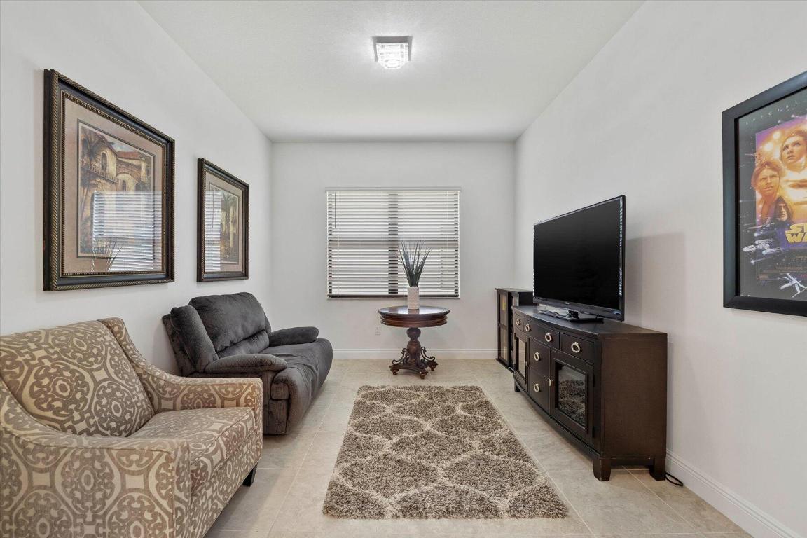 CRESSWIND PALM BEACH - Residential