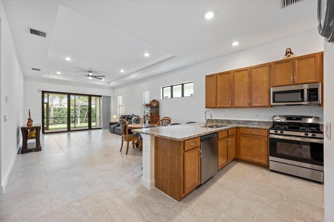 CRESSWIND PALM BEACH - Residential