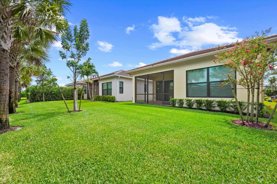 CRESSWIND PALM BEACH - Residential