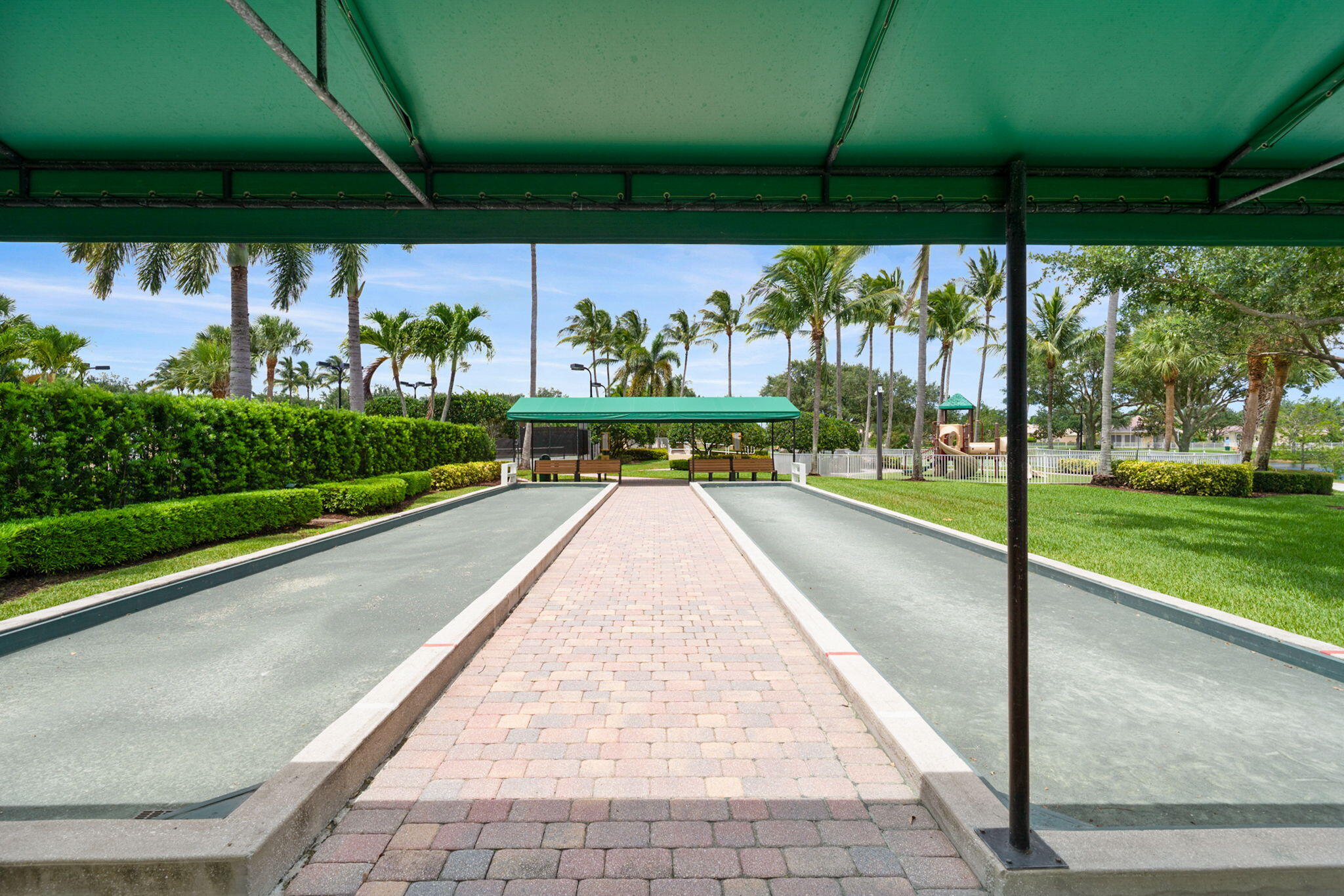 VILLAGEWALK OF WELLINGTON - Residential