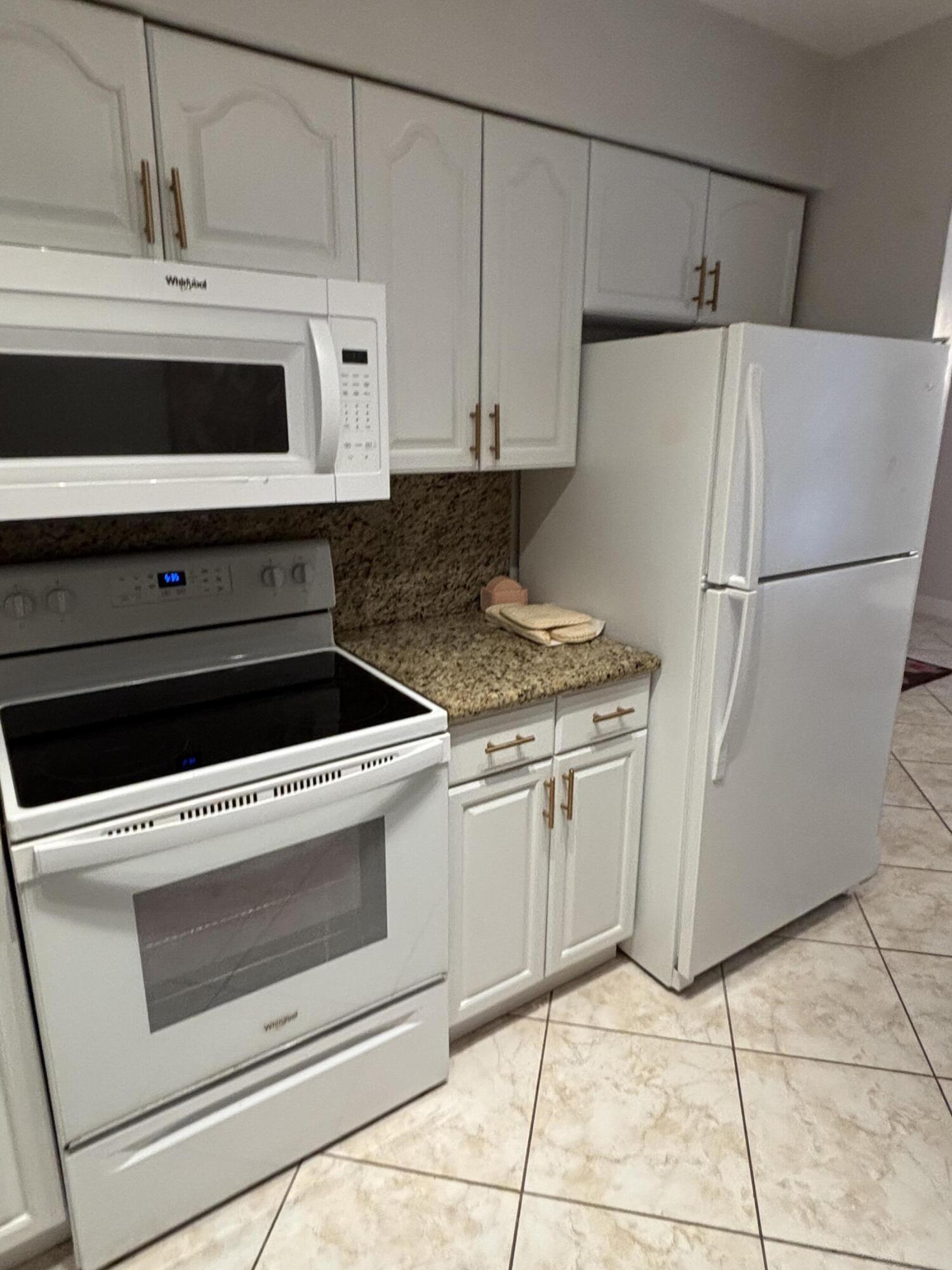 EARMAN VILLAS CONDO - Residential Lease