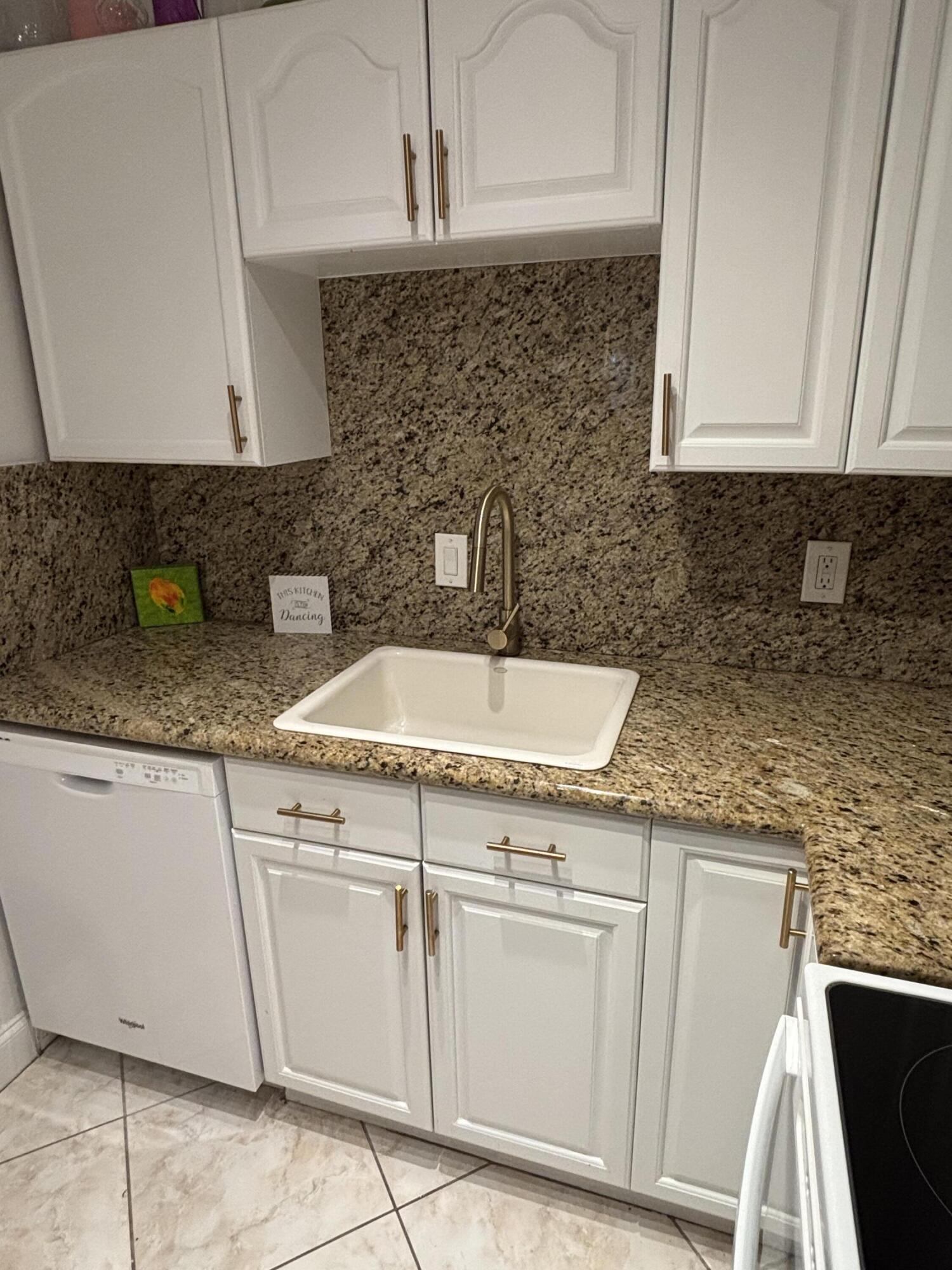 EARMAN VILLAS CONDO - Residential Lease