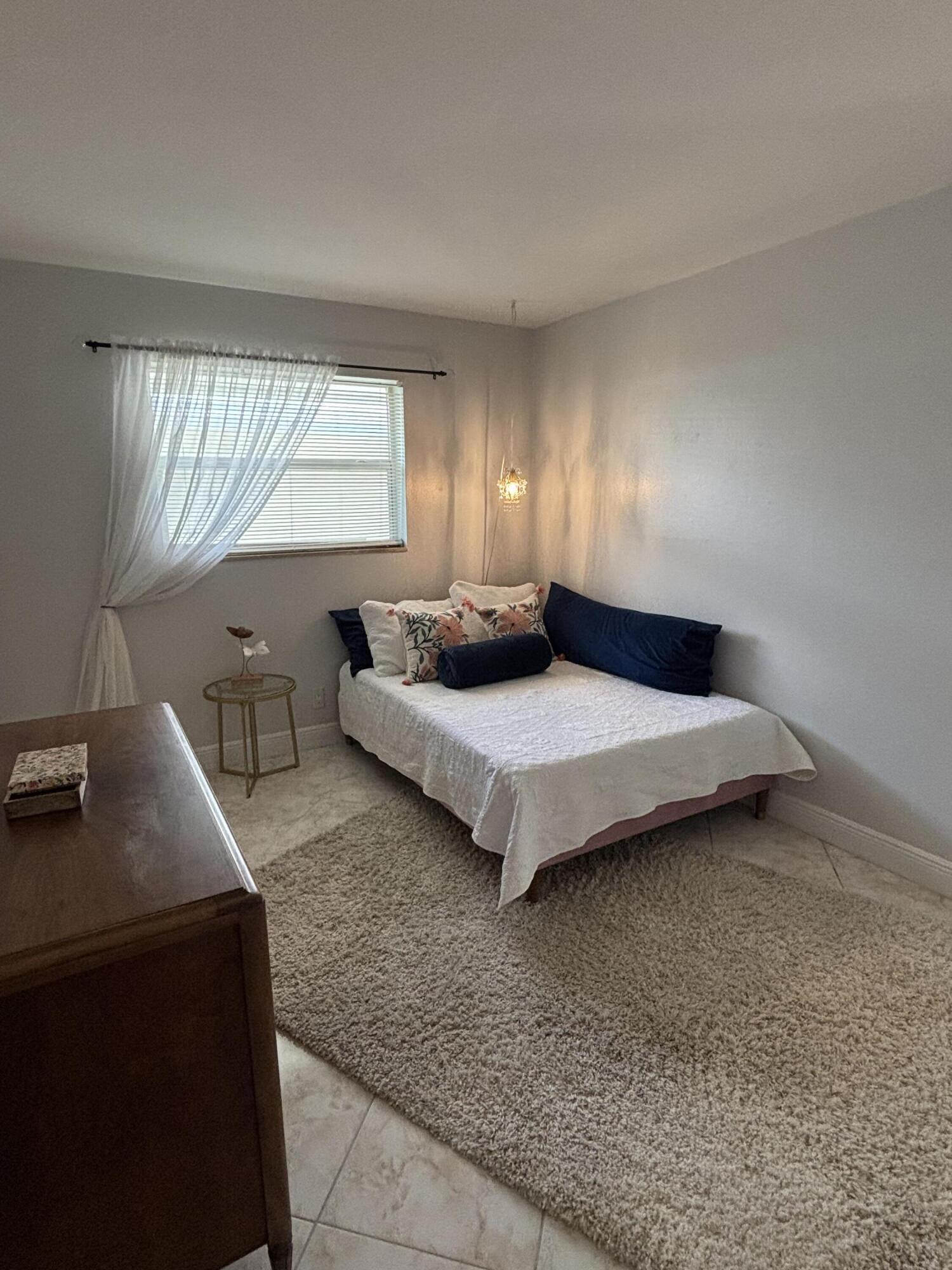 EARMAN VILLAS CONDO - Residential Lease