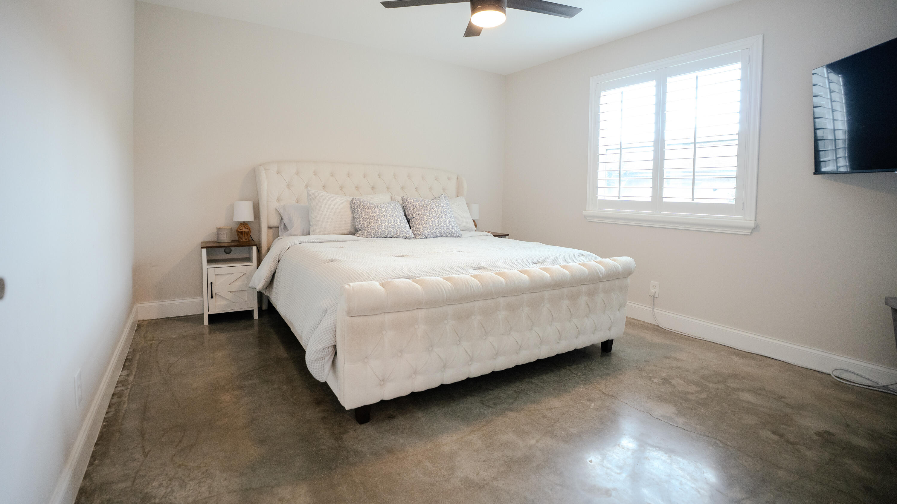 FLORIDA GARDENS 4 - Residential Lease