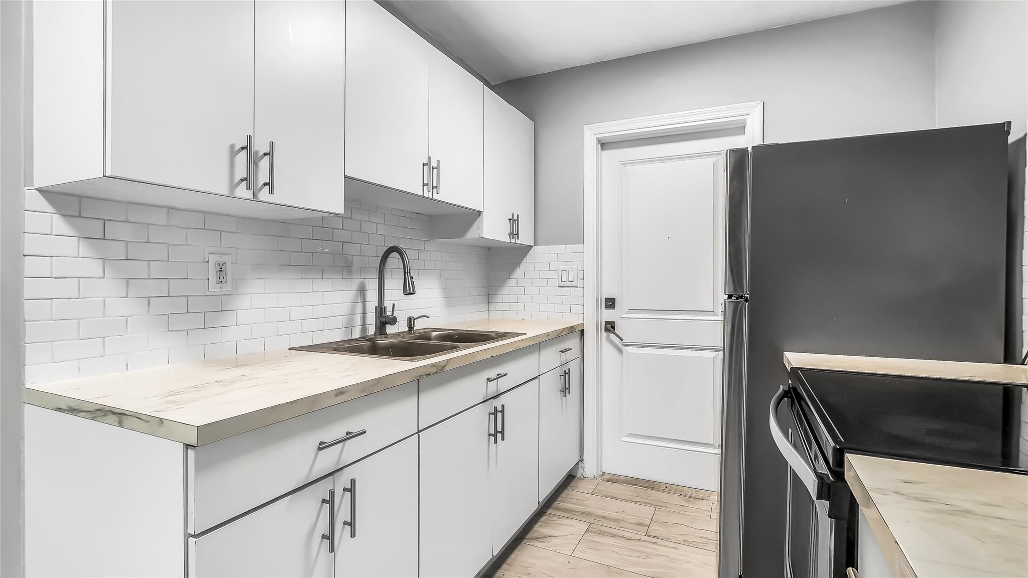 Woodlawn 11-28 B - Residential Income