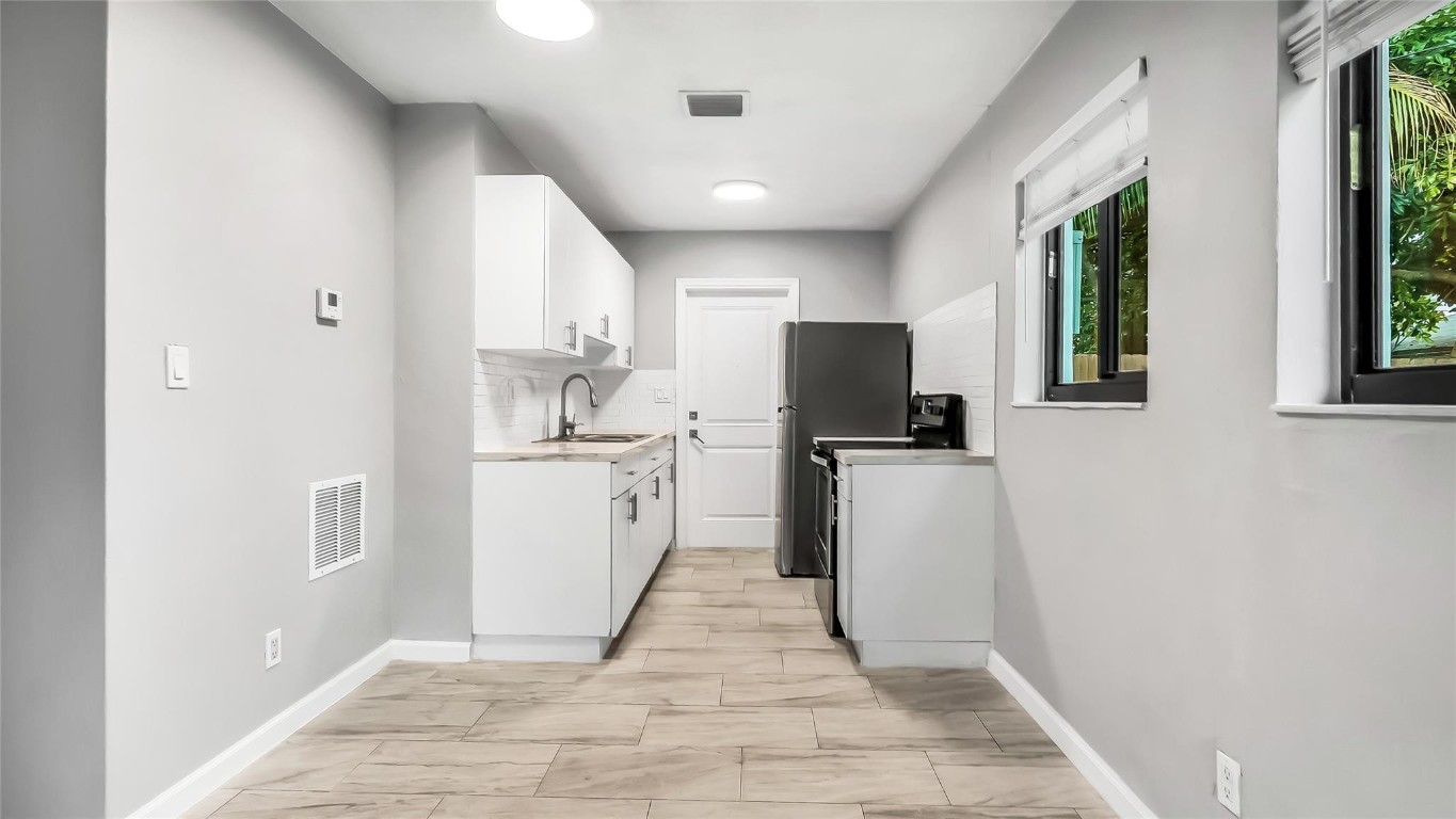 Woodlawn 11-28 B - Residential Income