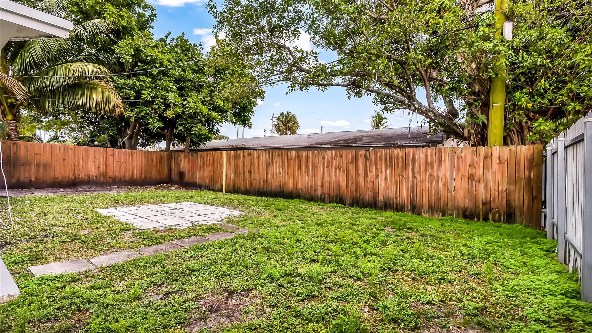 Woodlawn 11-28 B - Residential Income