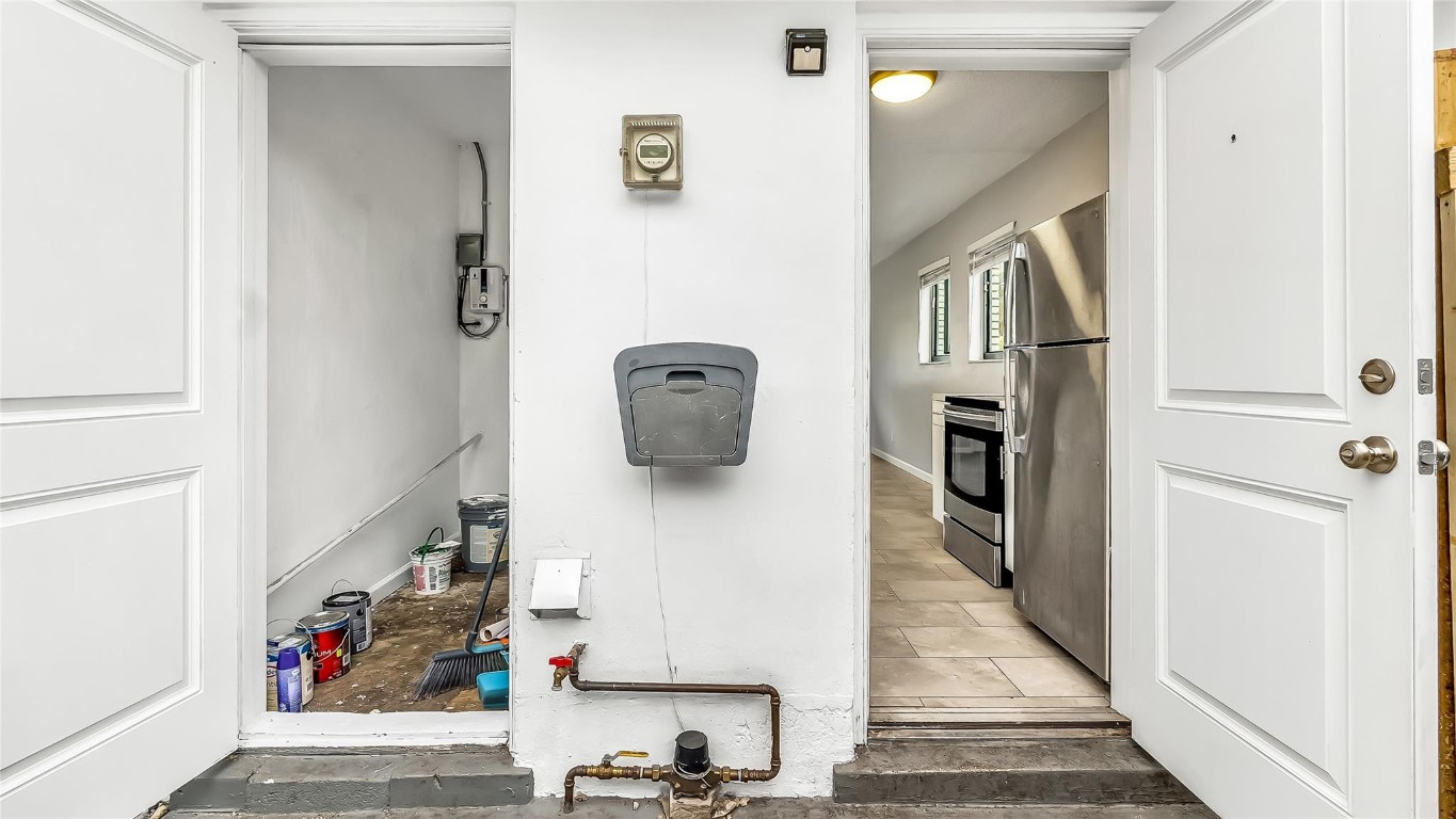 Woodlawn 11-28 B - Residential Income