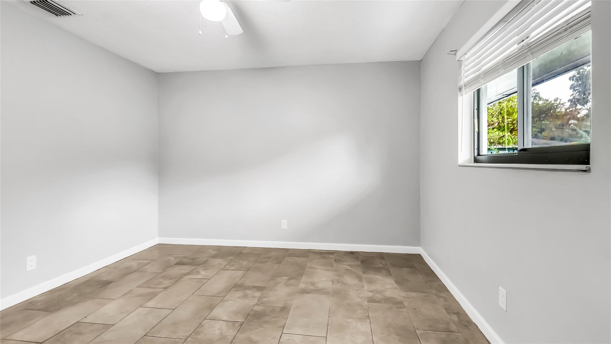 Woodlawn 11-28 B - Residential Income