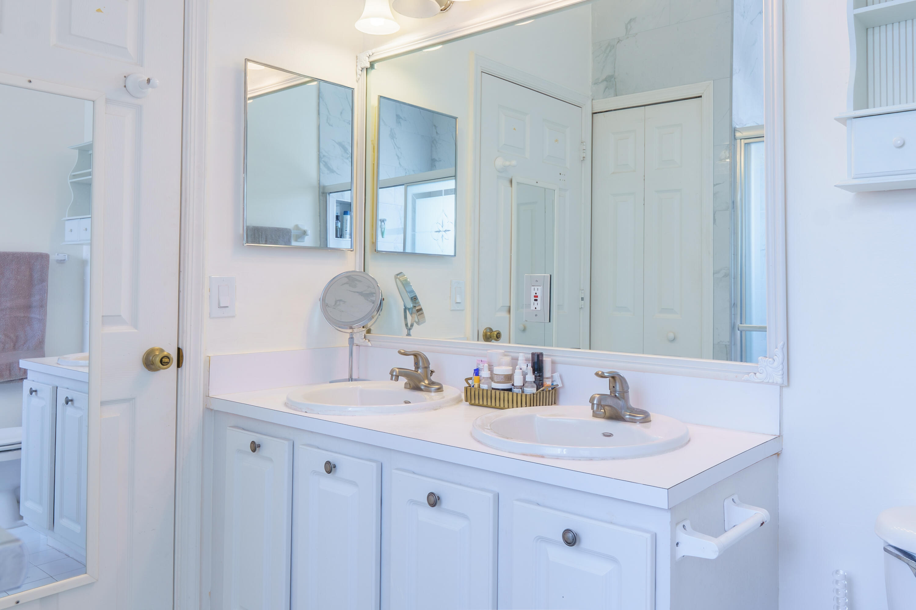 KENSINGTON MANOR - Residential