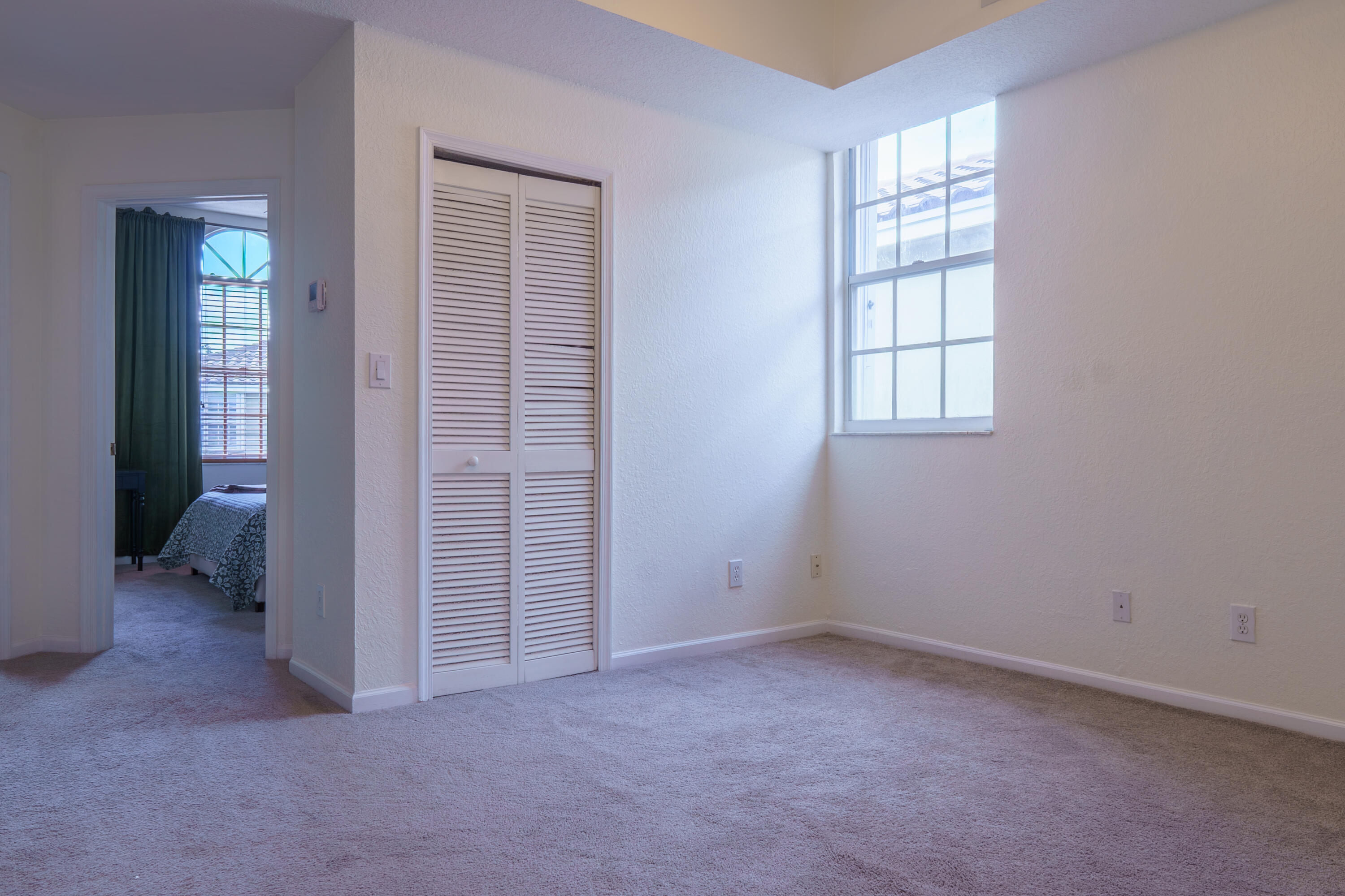 KENSINGTON MANOR - Residential