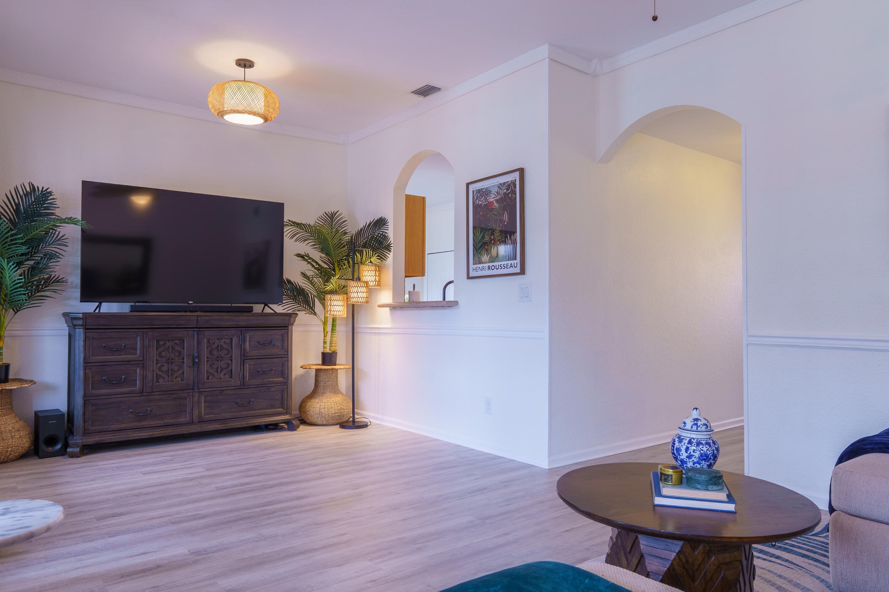 KENSINGTON MANOR - Residential