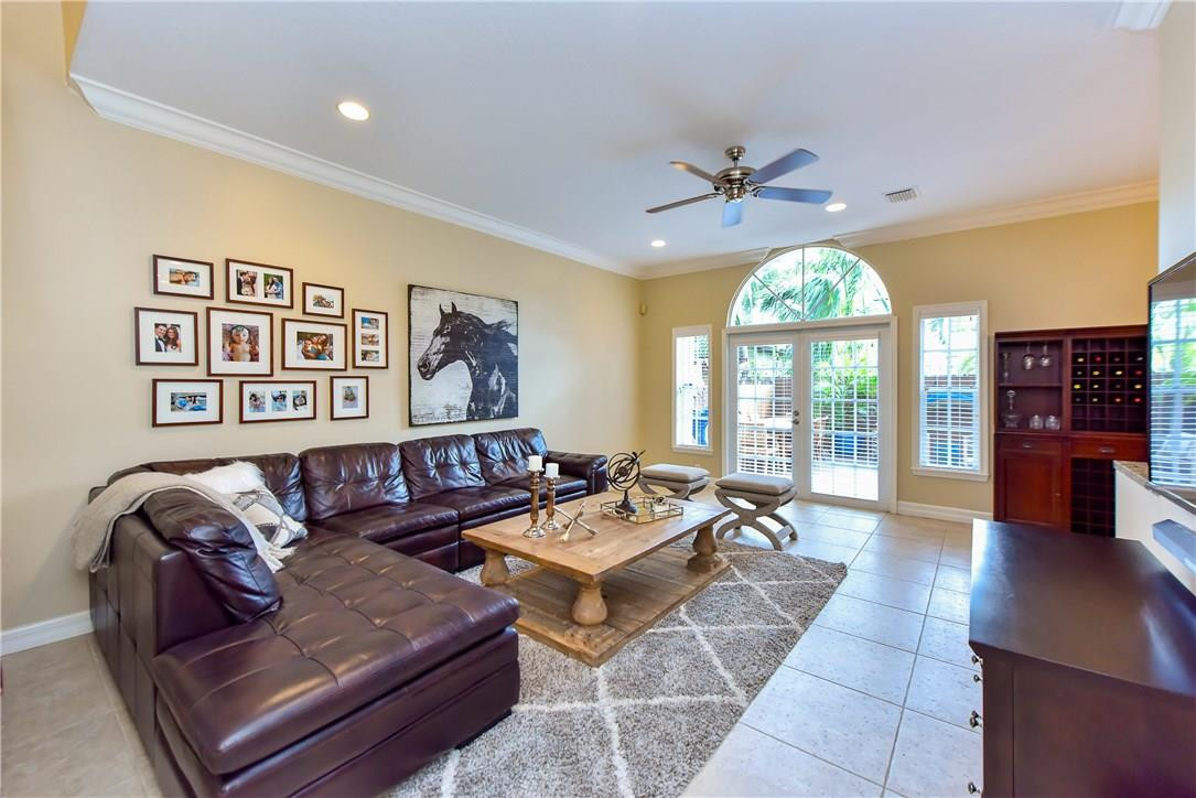 Islander Townhomes - Residential