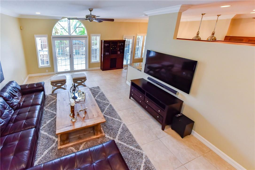 Islander Townhomes - Residential